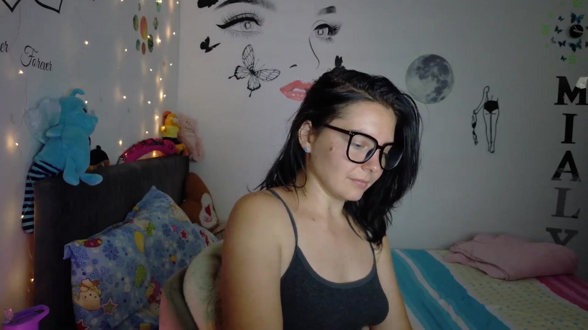 Gallery image thumbnail from YreneA's myfreecams stream on, 08/02/2025, 12:58 image 3 of 20