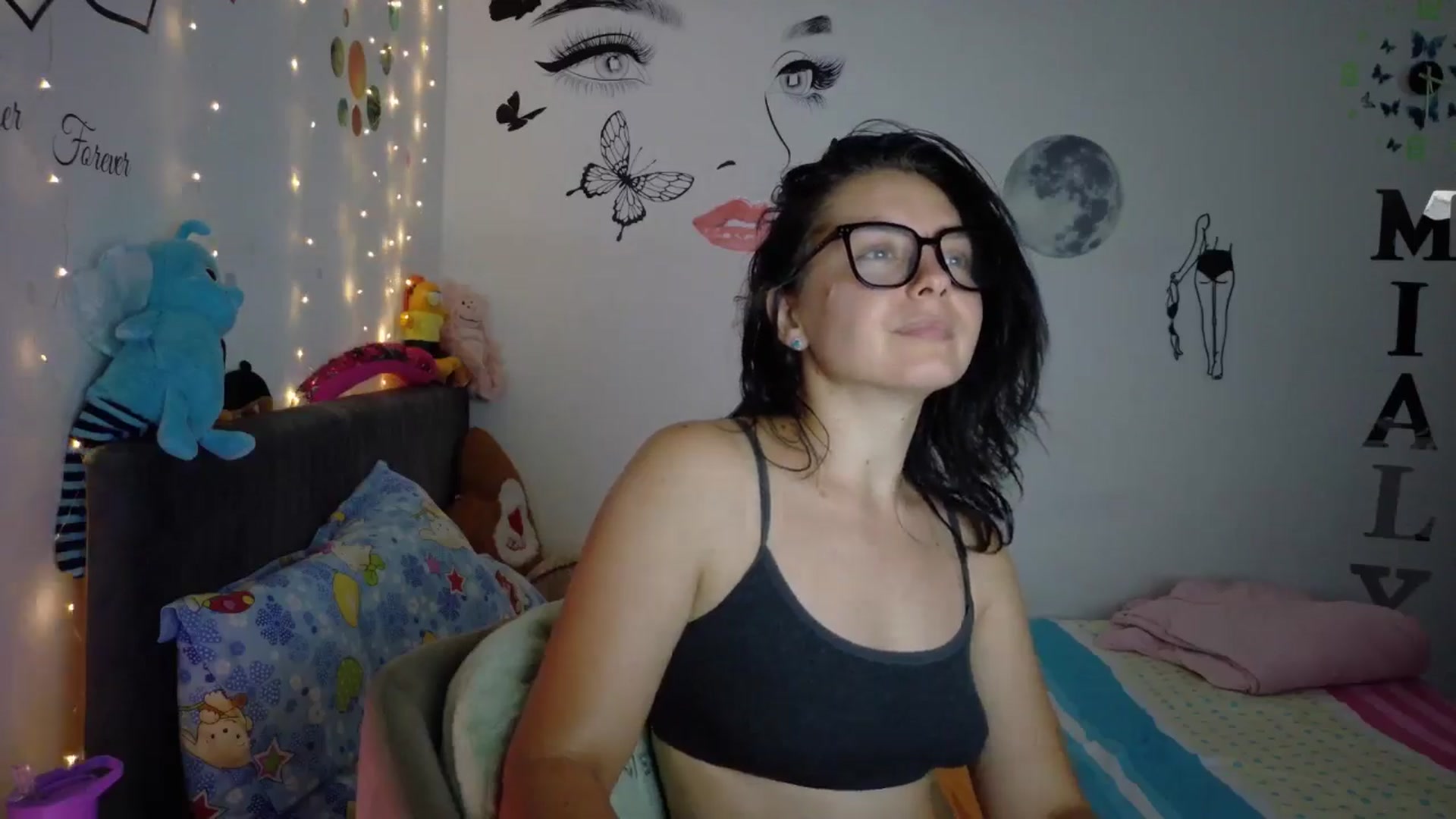 Gallery image thumbnail from YreneA's myfreecams stream on, 08/02/2025, 12:58 image 8 of 20