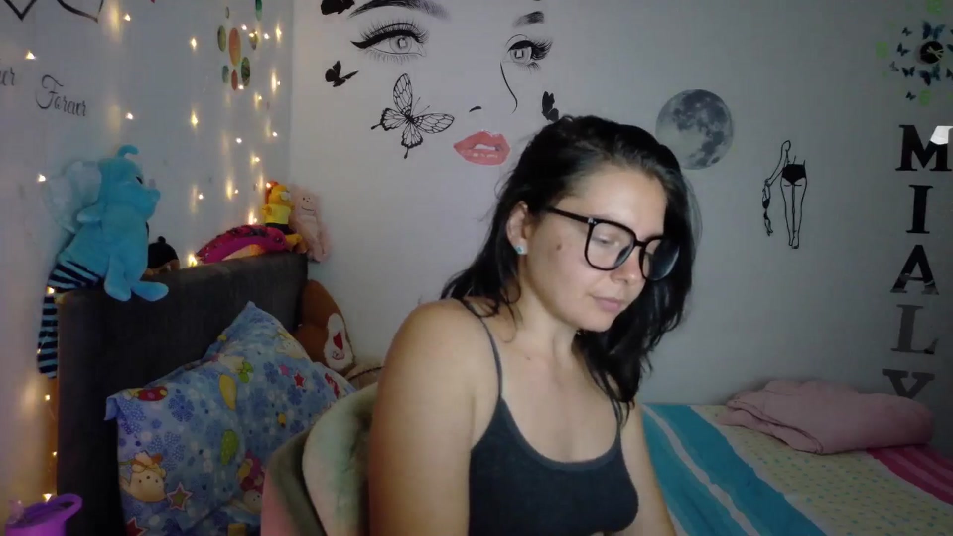 Gallery image thumbnail from YreneA's myfreecams stream on, 08/02/2025, 12:58 image 5 of 20