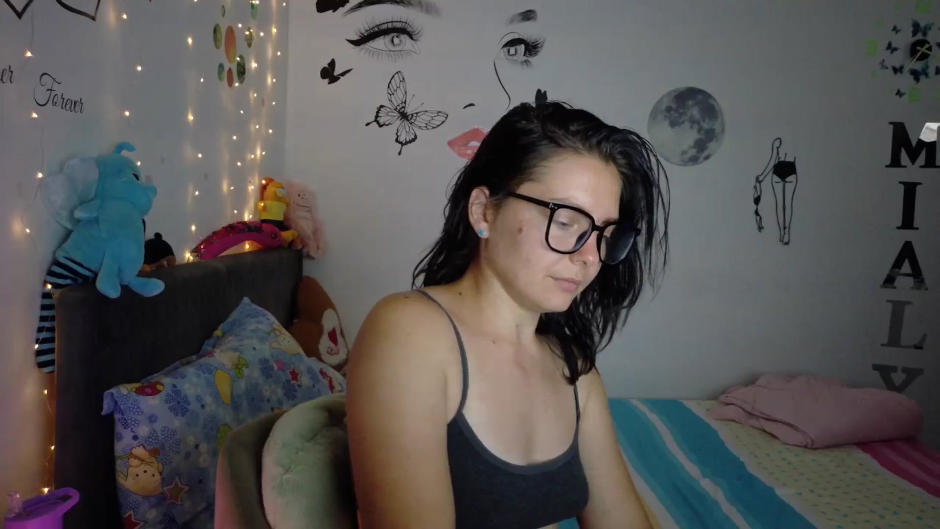 Gallery image thumbnail from YreneA's myfreecams stream on, 08/02/2025, 12:58 image 11 of 20