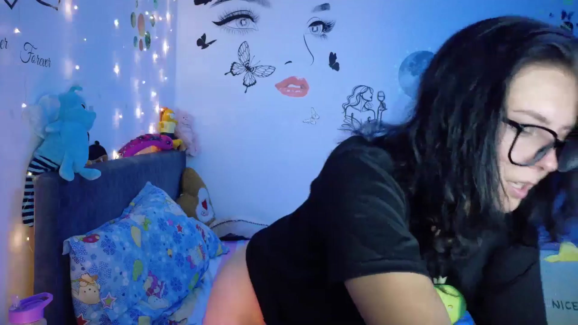 Gallery image thumbnail from YreneA's myfreecams stream on, 08/02/2025, 19:27 image 7 of 20