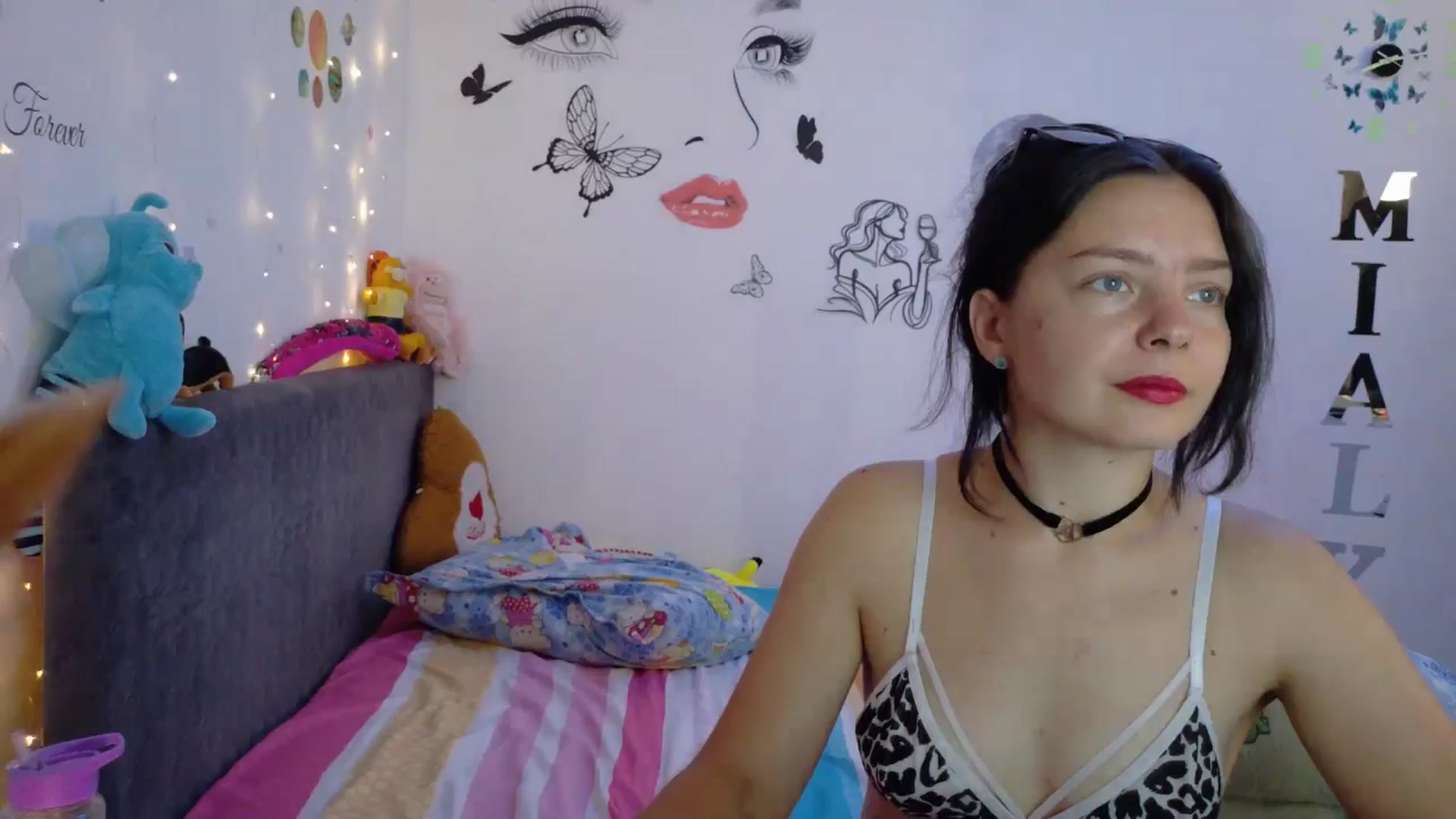 Gallery image thumbnail from YreneA's myfreecams stream on, 08/03/2025, 06:57 image 8 of 20