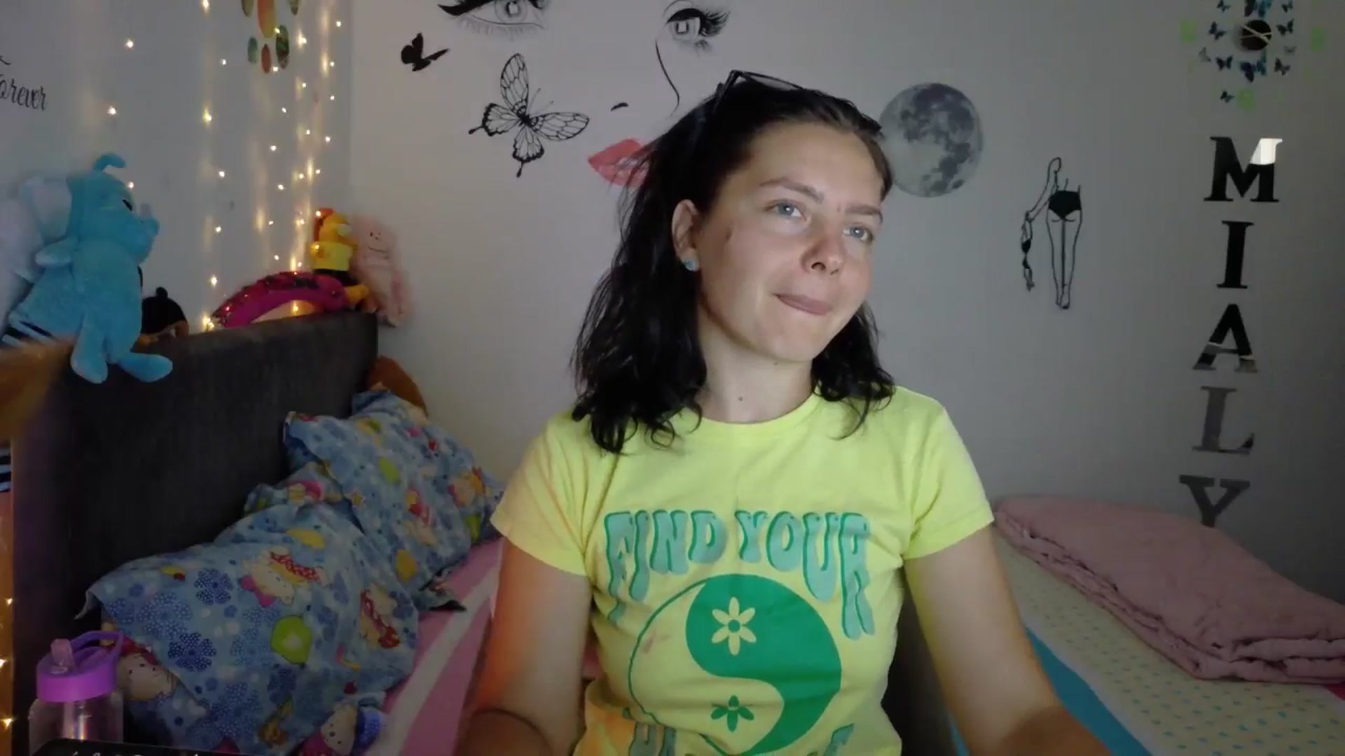 Gallery image thumbnail from YreneA's myfreecams stream on, 08/03/2025, 14:00 image 3 of 20