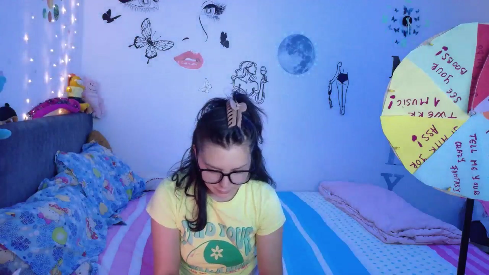 Gallery image thumbnail from YreneA's myfreecams stream on, 08/03/2025, 14:00 image 13 of 20