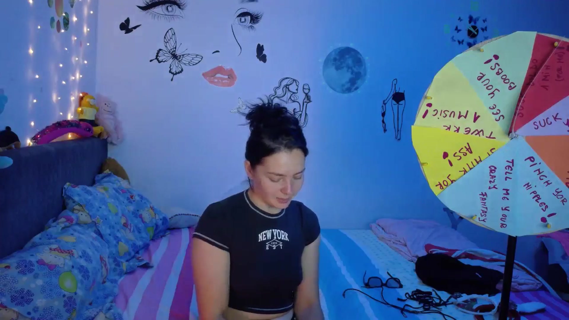 Gallery image thumbnail from YreneA's myfreecams stream on, 08/03/2025, 19:17 image 5 of 20