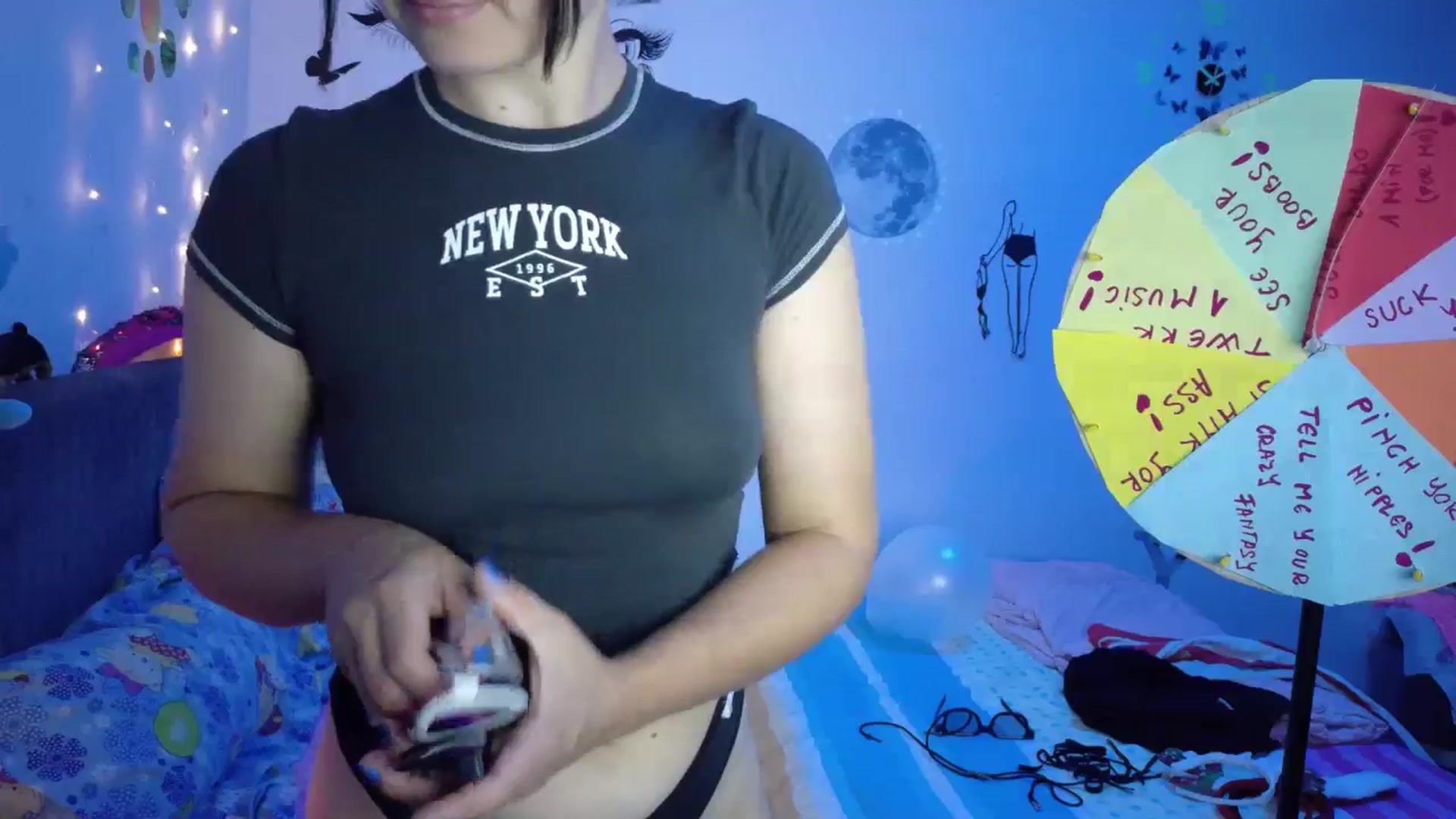 Gallery image thumbnail from YreneA's myfreecams stream on, 08/03/2025, 19:17 image 15 of 20