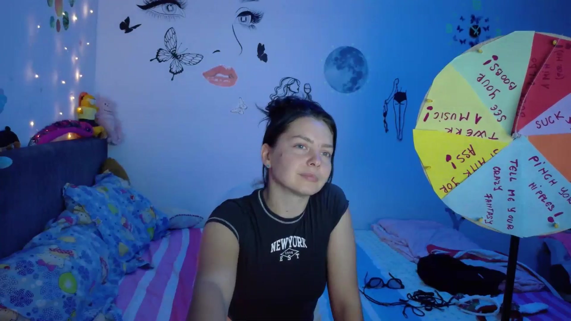 Gallery image thumbnail from YreneA's myfreecams stream on, 08/03/2025, 19:17 image 11 of 20