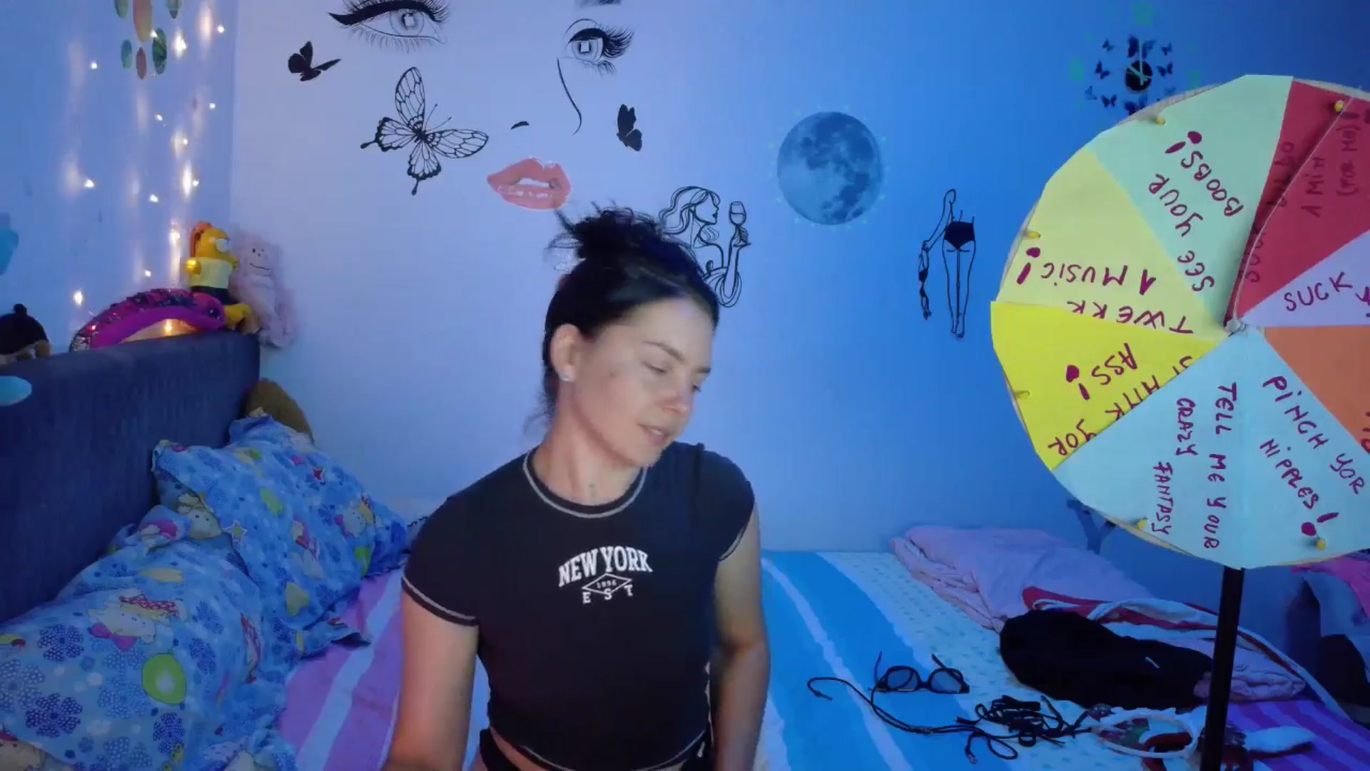 Gallery image thumbnail from YreneA's myfreecams stream on, 08/03/2025, 19:17 image 8 of 20