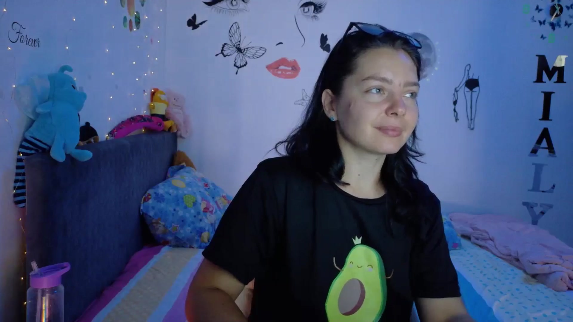 Gallery image thumbnail from YreneA's myfreecams stream on, 08/04/2025, 04:31 image 10 of 20