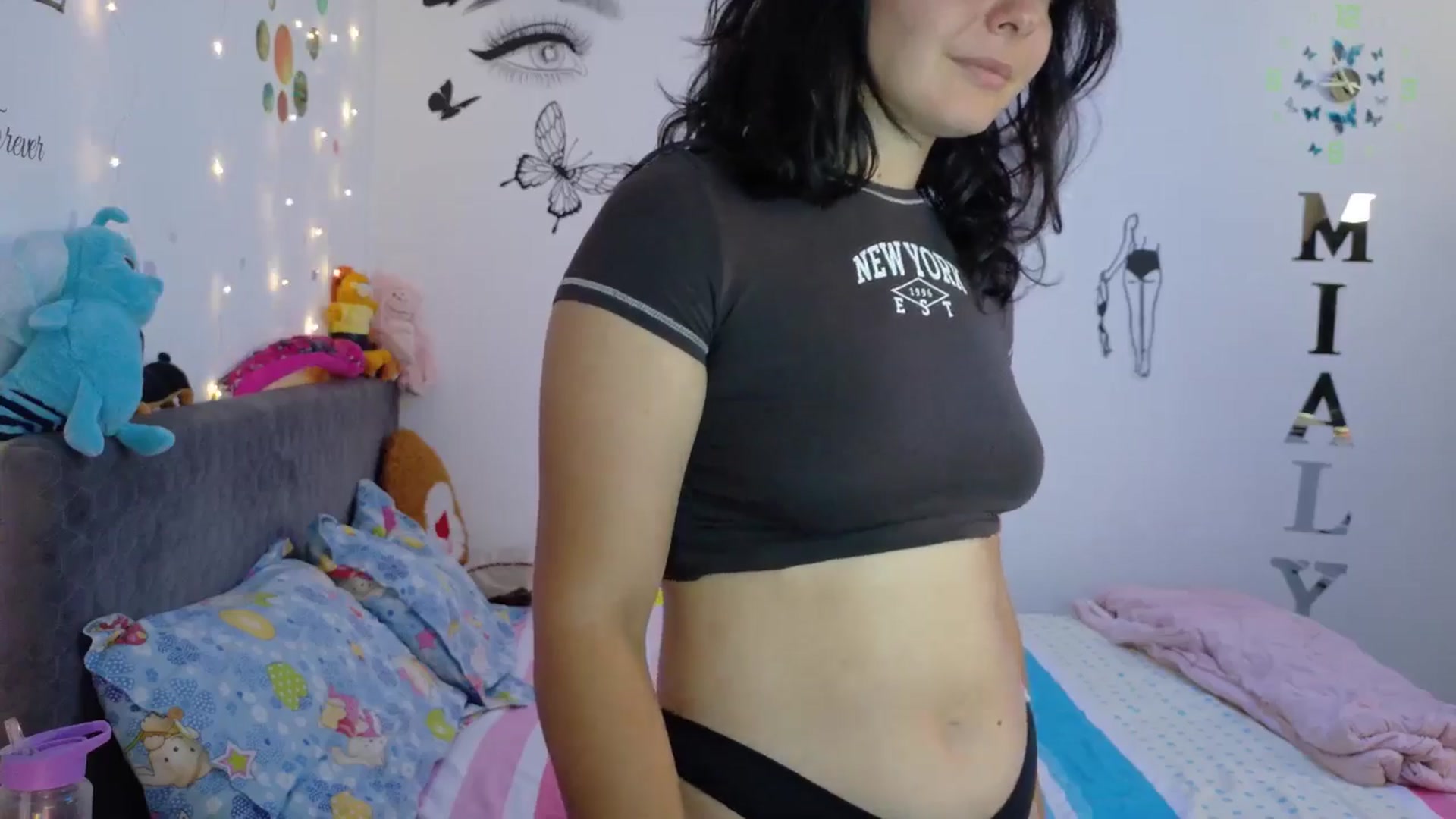 Gallery image thumbnail from YreneA's myfreecams stream on, 08/04/2025, 07:05 image 7 of 20
