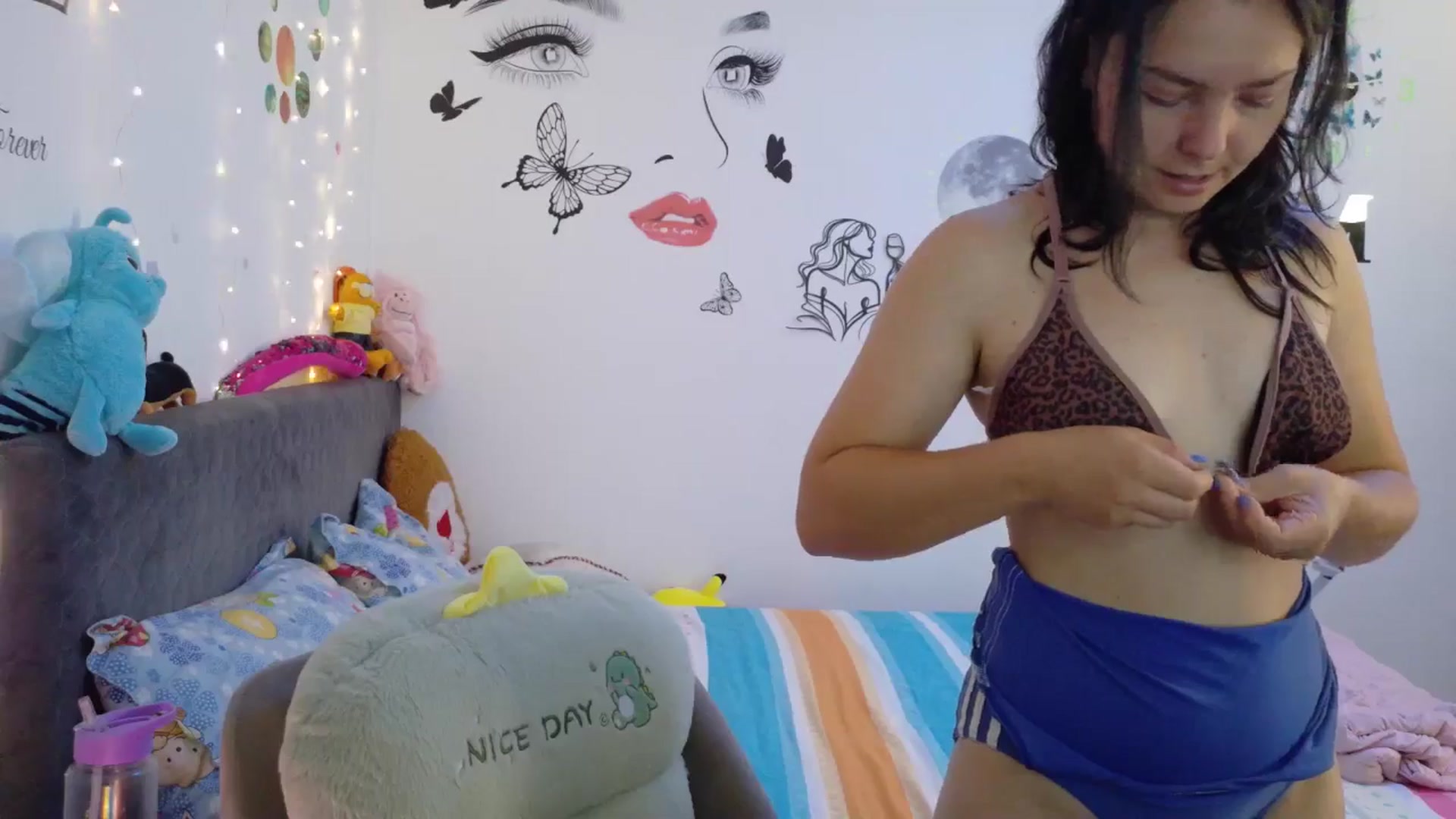 Gallery image thumbnail from YreneA's myfreecams stream on, 08/04/2025, 07:05 image 11 of 20