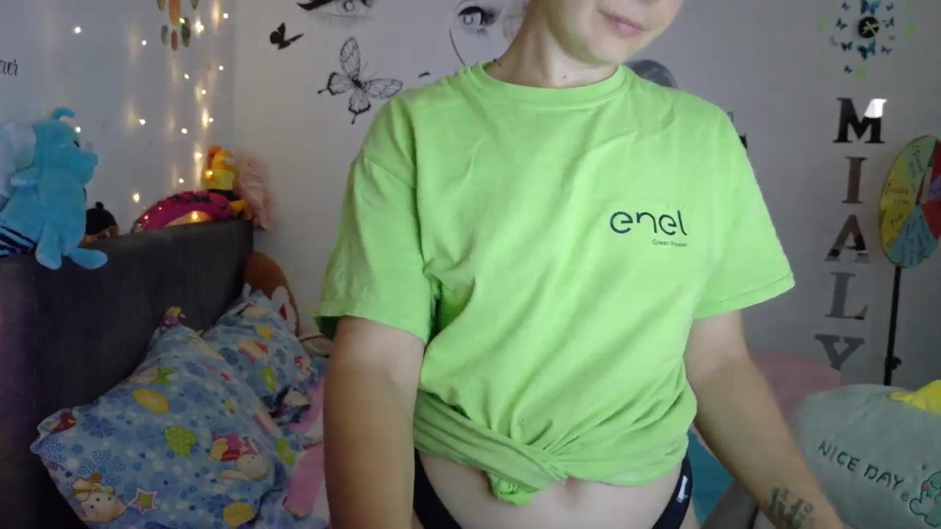 Gallery image thumbnail from YreneA's myfreecams stream on, 08/04/2025, 11:26 image 19 of 20