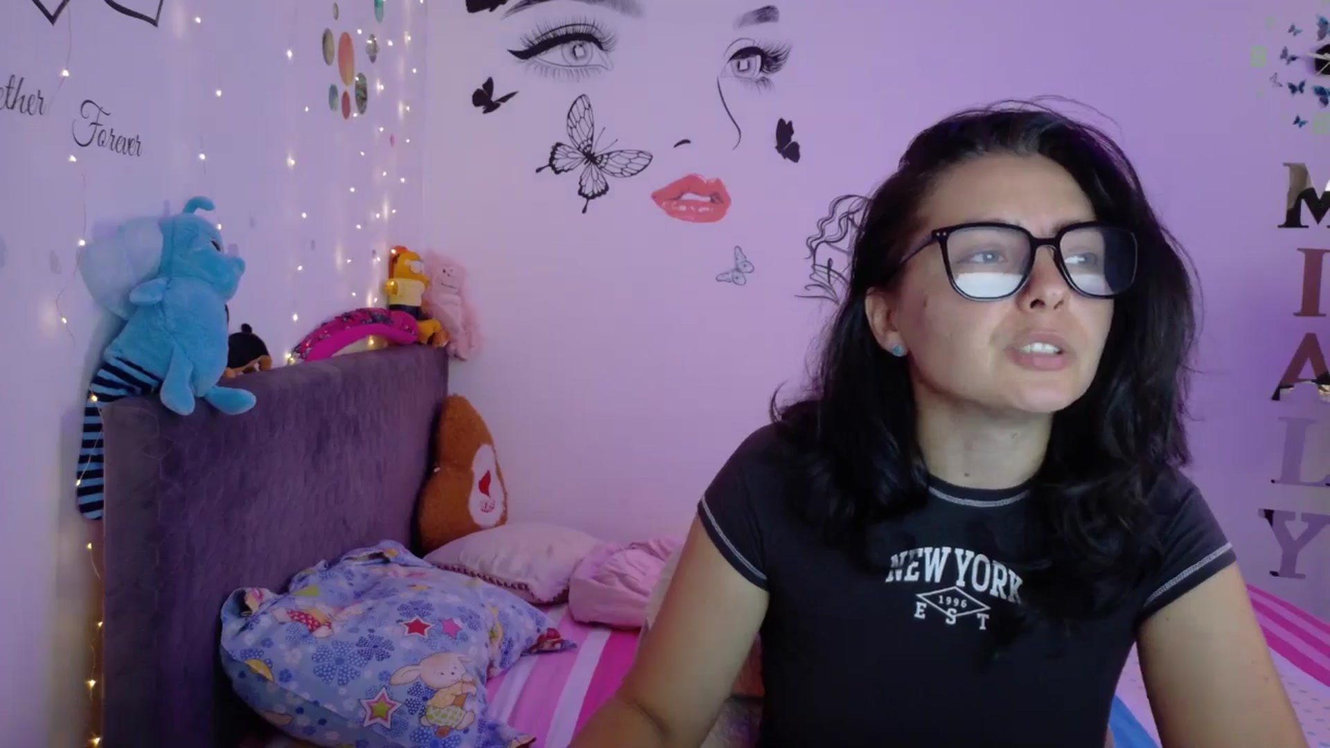Gallery image thumbnail from YreneA's myfreecams stream on, 08/05/2025, 07:02 image 17 of 20