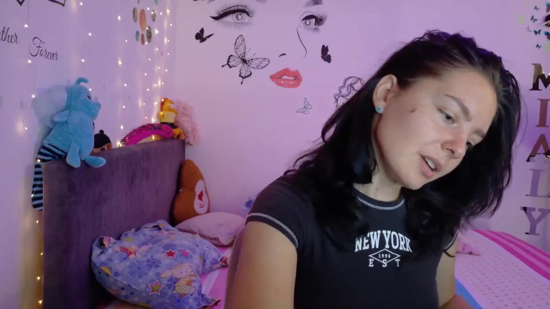 Gallery image thumbnail from YreneA's myfreecams stream on, 08/05/2025, 07:02 image 10 of 20