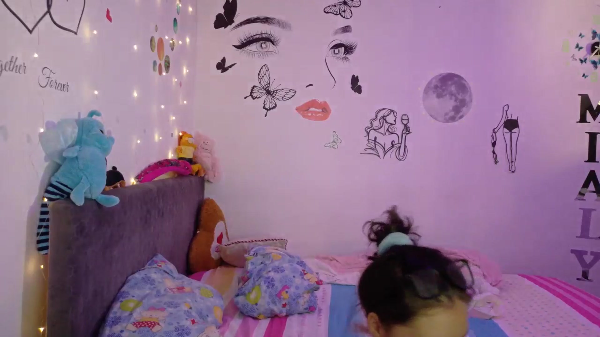 Gallery image thumbnail from YreneA's myfreecams stream on, 08/08/2025, 05:02 image 12 of 20