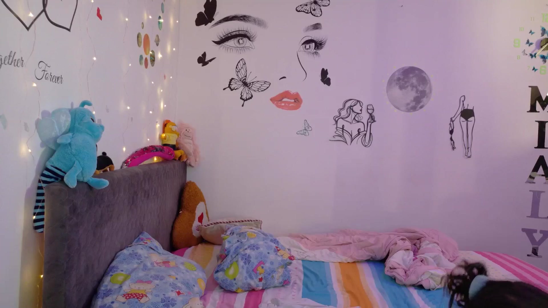 Gallery image thumbnail from YreneA's myfreecams stream on, 08/08/2025, 05:02 image 16 of 20