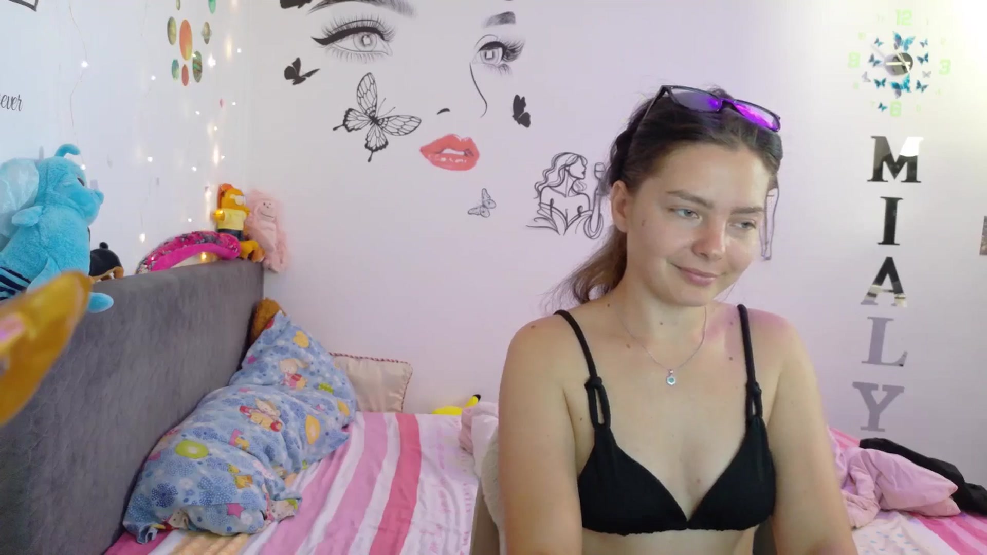 Gallery image thumbnail from YreneA's myfreecams stream on, 08/09/2025, 07:00 image 11 of 20