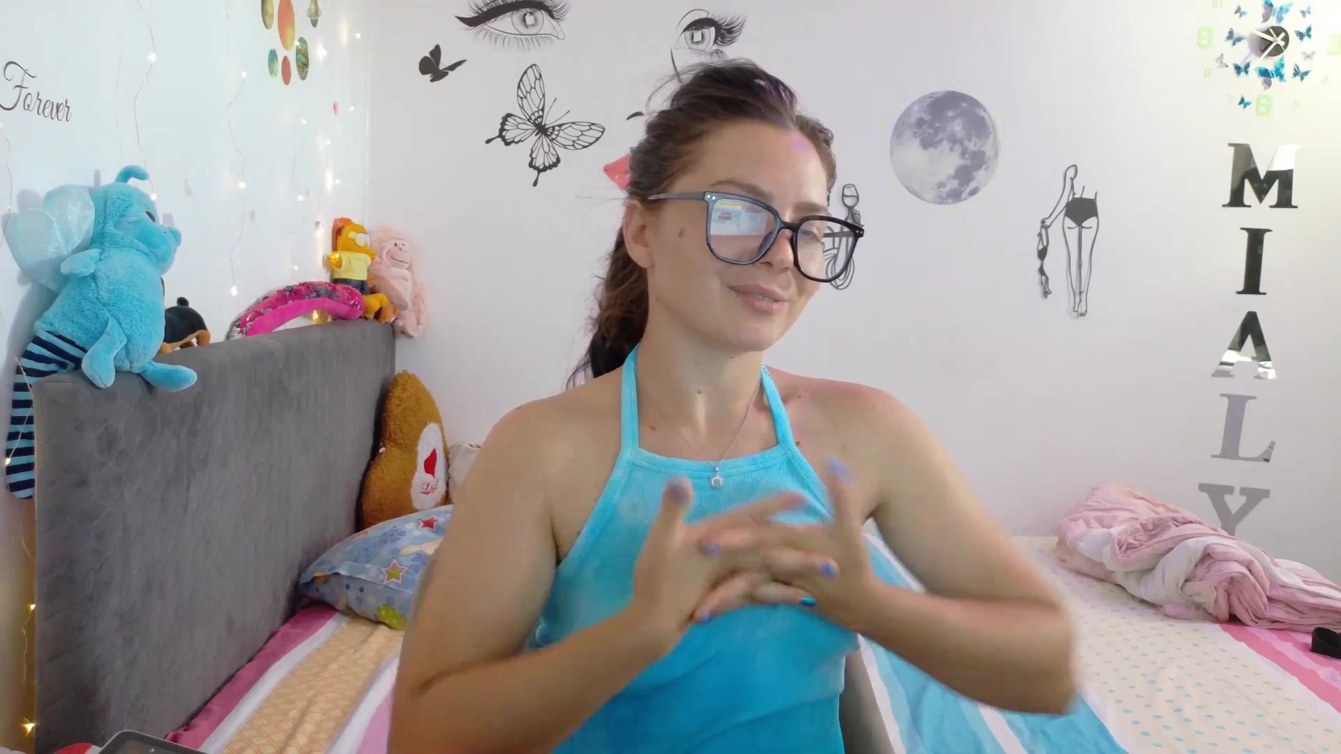 Gallery image thumbnail from YreneA's myfreecams stream on, 08/10/2025, 07:03 image 17 of 20