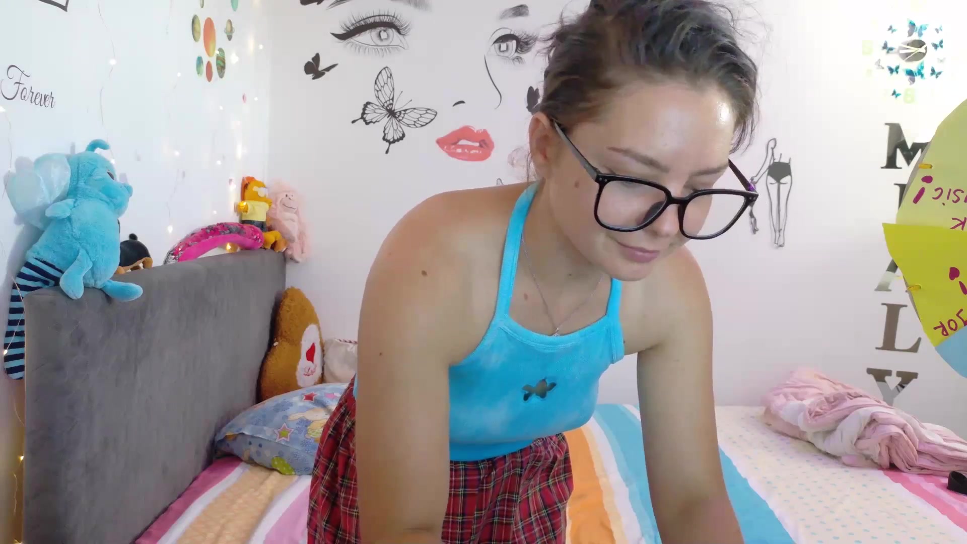 Gallery image thumbnail from YreneA's myfreecams stream on, 08/10/2025, 07:03 image 7 of 20
