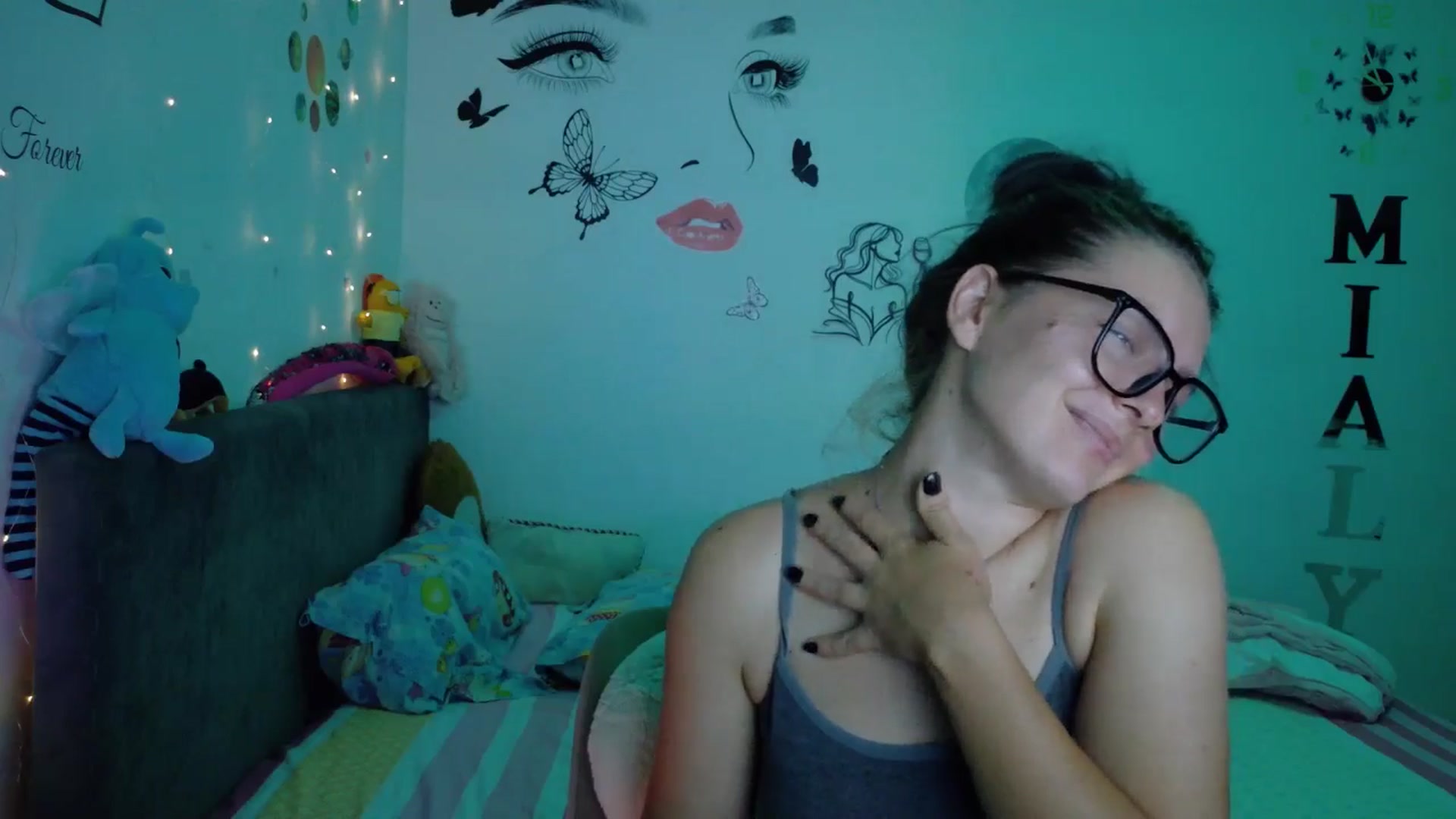 Gallery image thumbnail from YreneA's myfreecams stream on, 08/10/2025, 19:05 image 19 of 20