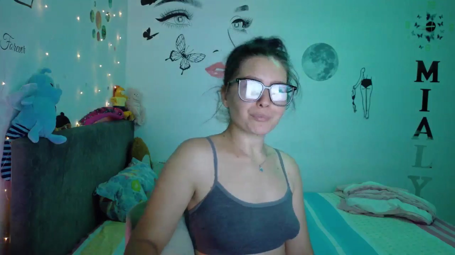 Gallery image thumbnail from YreneA's myfreecams stream on, 08/10/2025, 19:05 image 3 of 20
