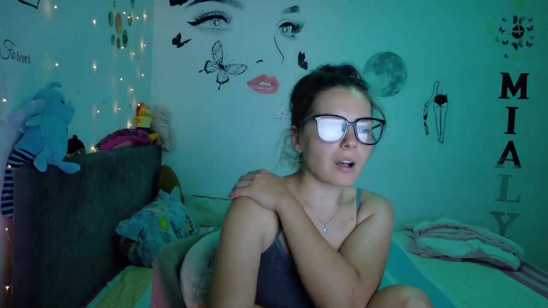 Gallery image thumbnail from YreneA's myfreecams stream on, 08/10/2025, 19:05 image 6 of 20