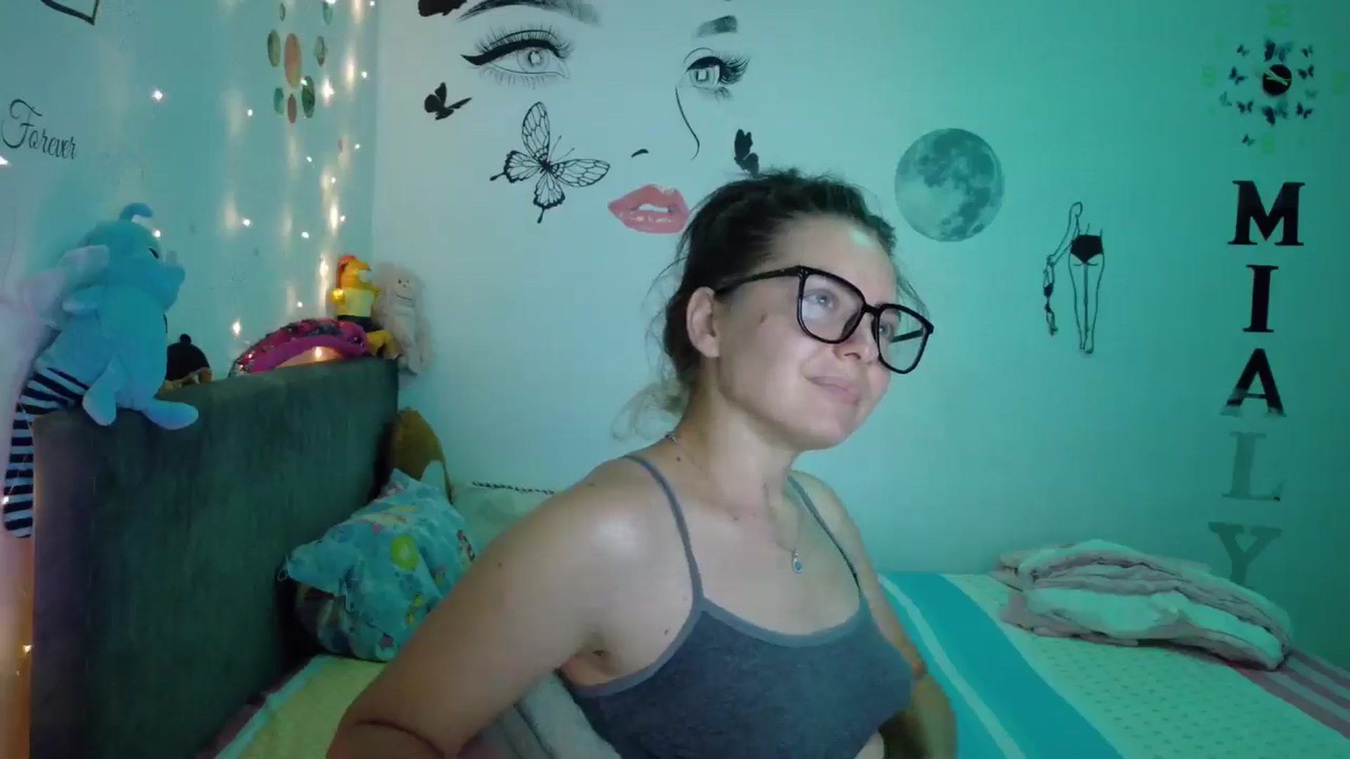 Gallery image thumbnail from YreneA's myfreecams stream on, 08/10/2025, 19:05 image 18 of 20