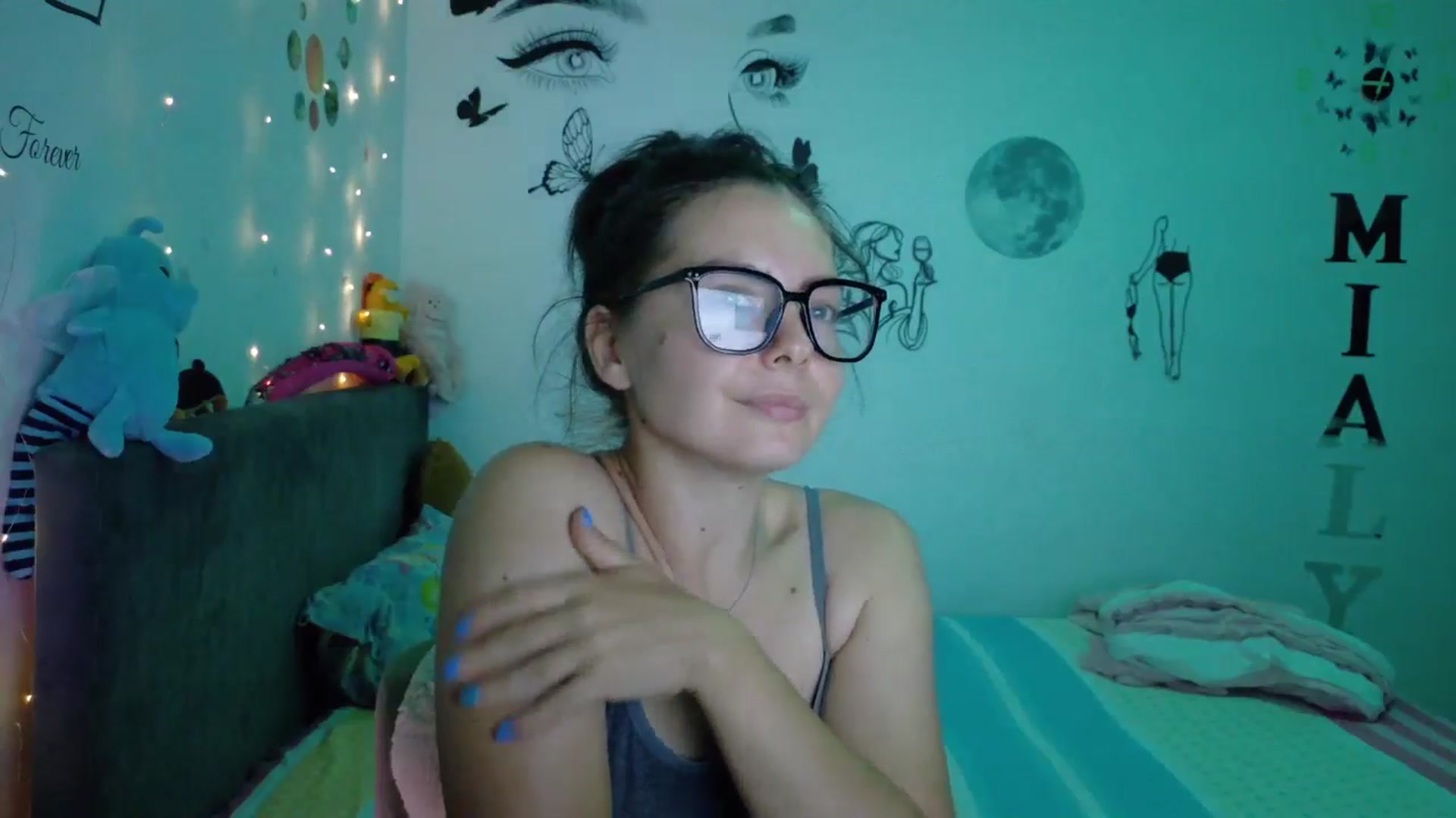 Gallery image thumbnail from YreneA's myfreecams stream on, 08/10/2025, 19:05 image 7 of 20