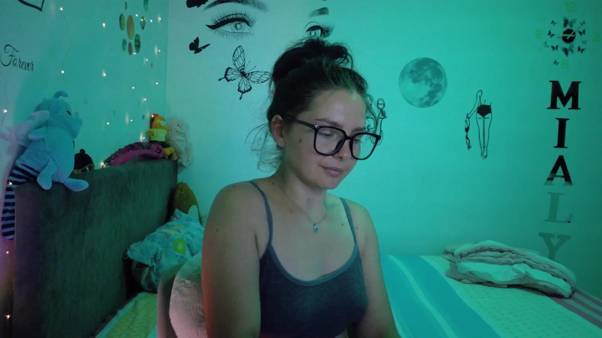 Gallery image thumbnail from YreneA's myfreecams stream on, 08/10/2025, 19:05 image 8 of 20