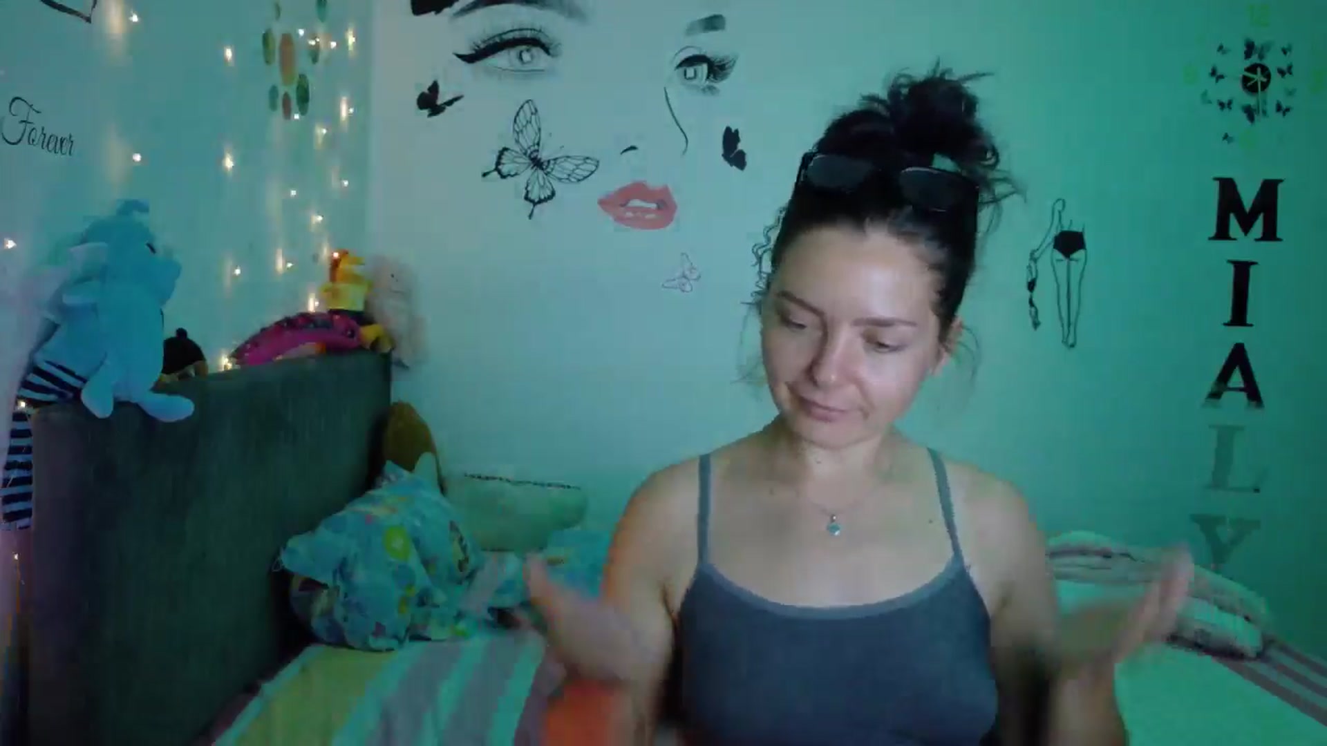 Gallery image thumbnail from YreneA's myfreecams stream on, 08/10/2025, 19:05 image 13 of 20