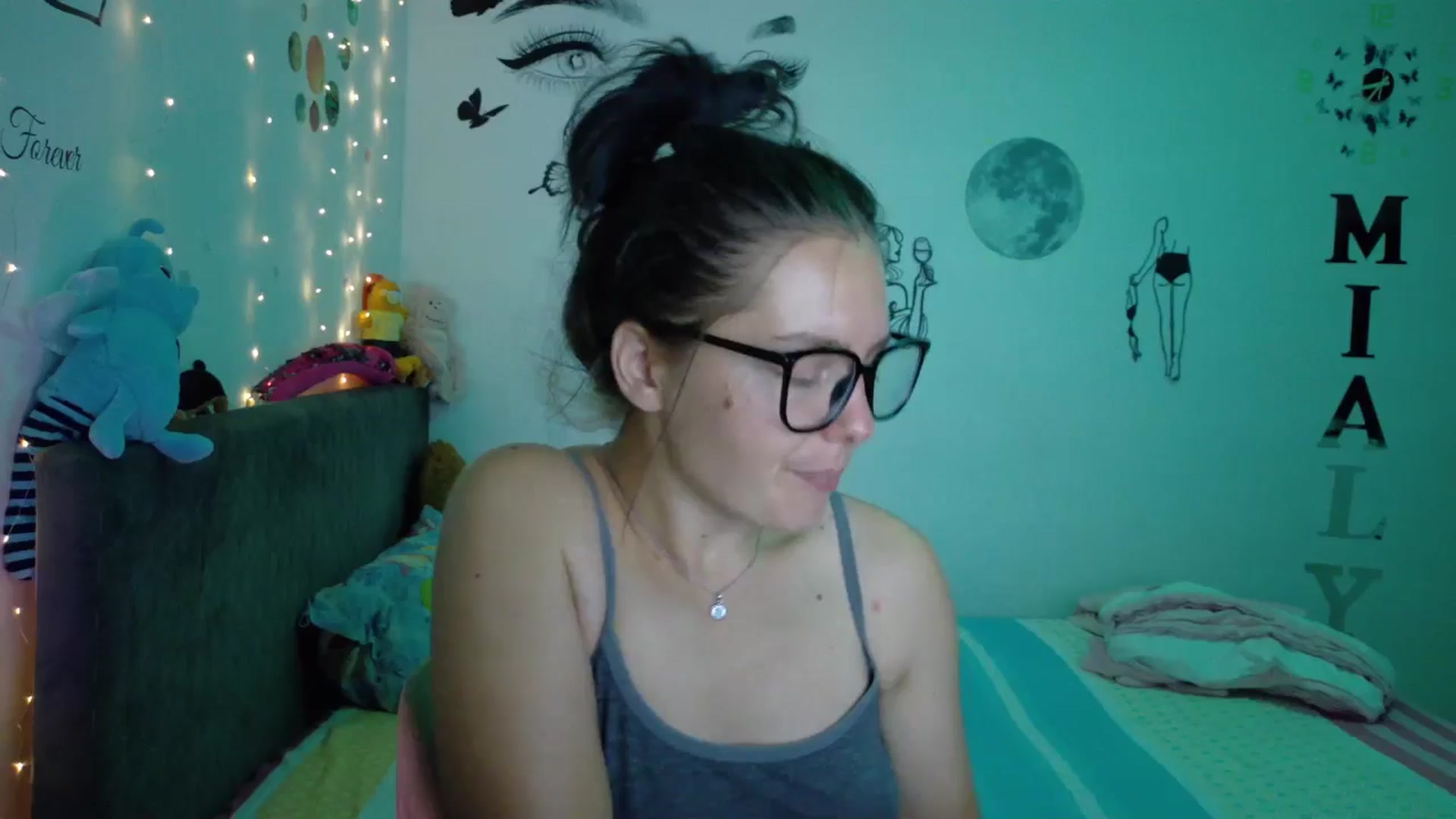 Gallery image thumbnail from YreneA's myfreecams stream on, 08/10/2025, 19:05 image 1 of 20