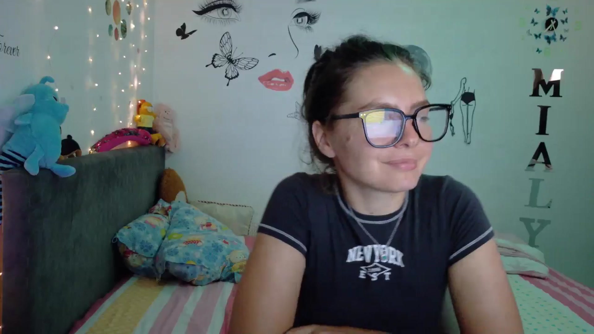 Gallery image thumbnail from YreneA's myfreecams stream on, 08/11/2025, 04:59 image 14 of 20