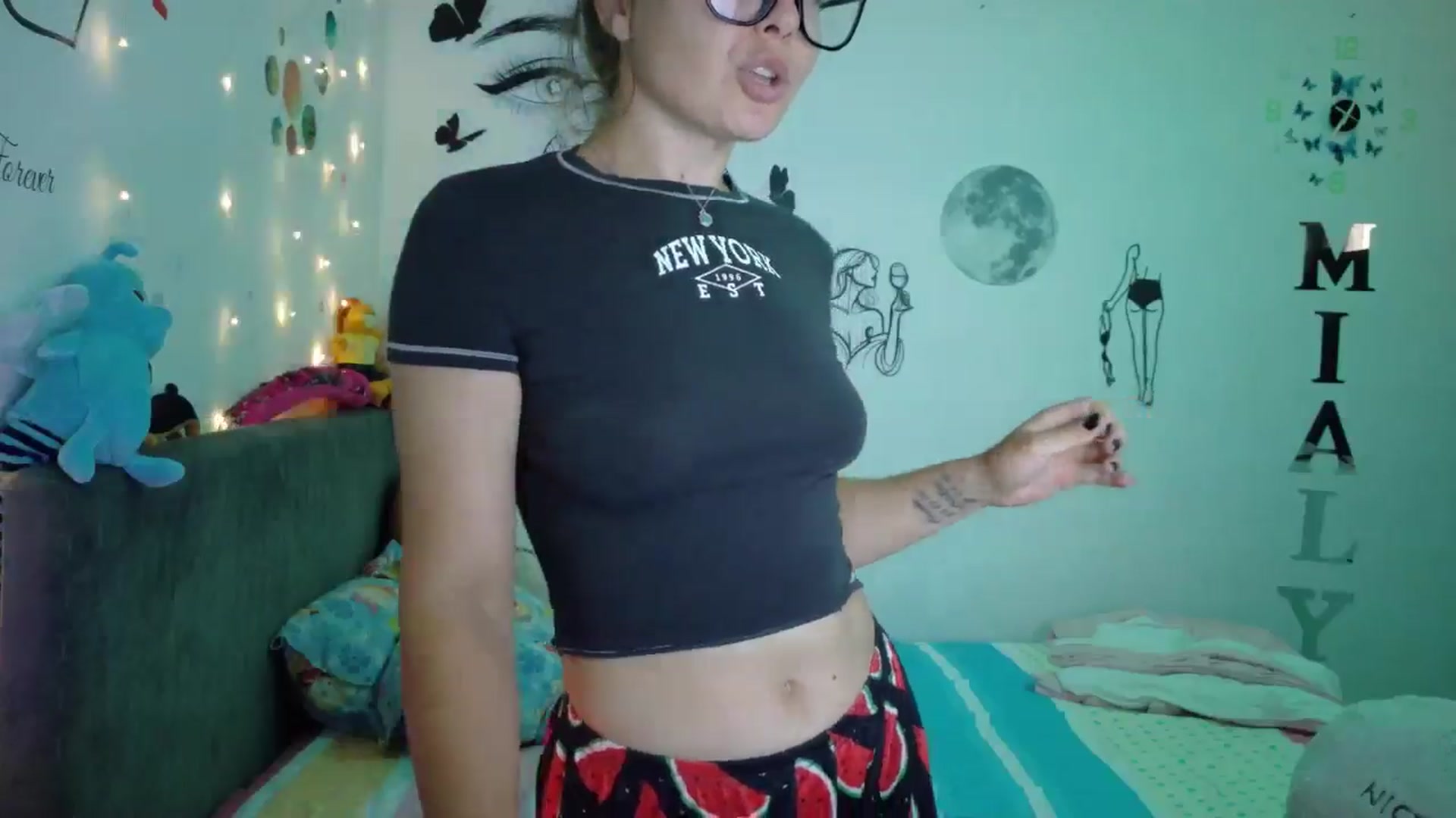 Gallery image thumbnail from YreneA's myfreecams stream on, 08/11/2025, 04:59 image 9 of 20