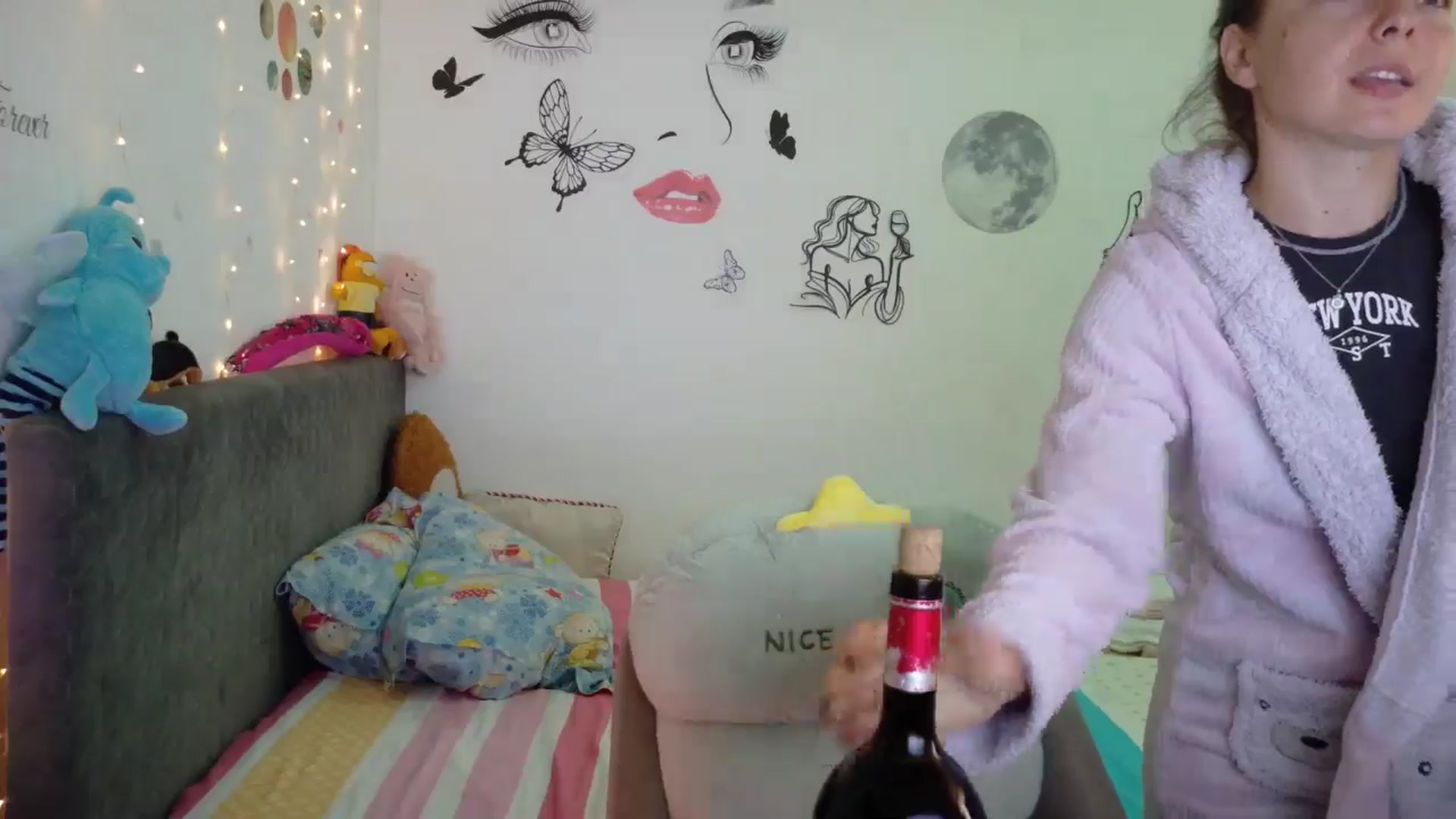 Gallery image thumbnail from YreneA's myfreecams stream on, 08/11/2025, 04:59 image 18 of 20
