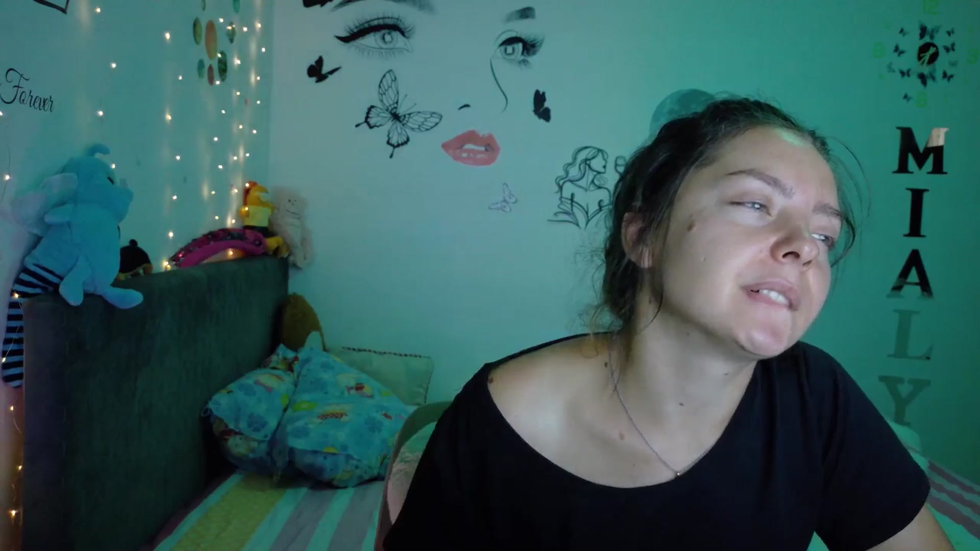 Gallery image thumbnail from YreneA's myfreecams stream on, 08/11/2025, 04:59 image 3 of 20