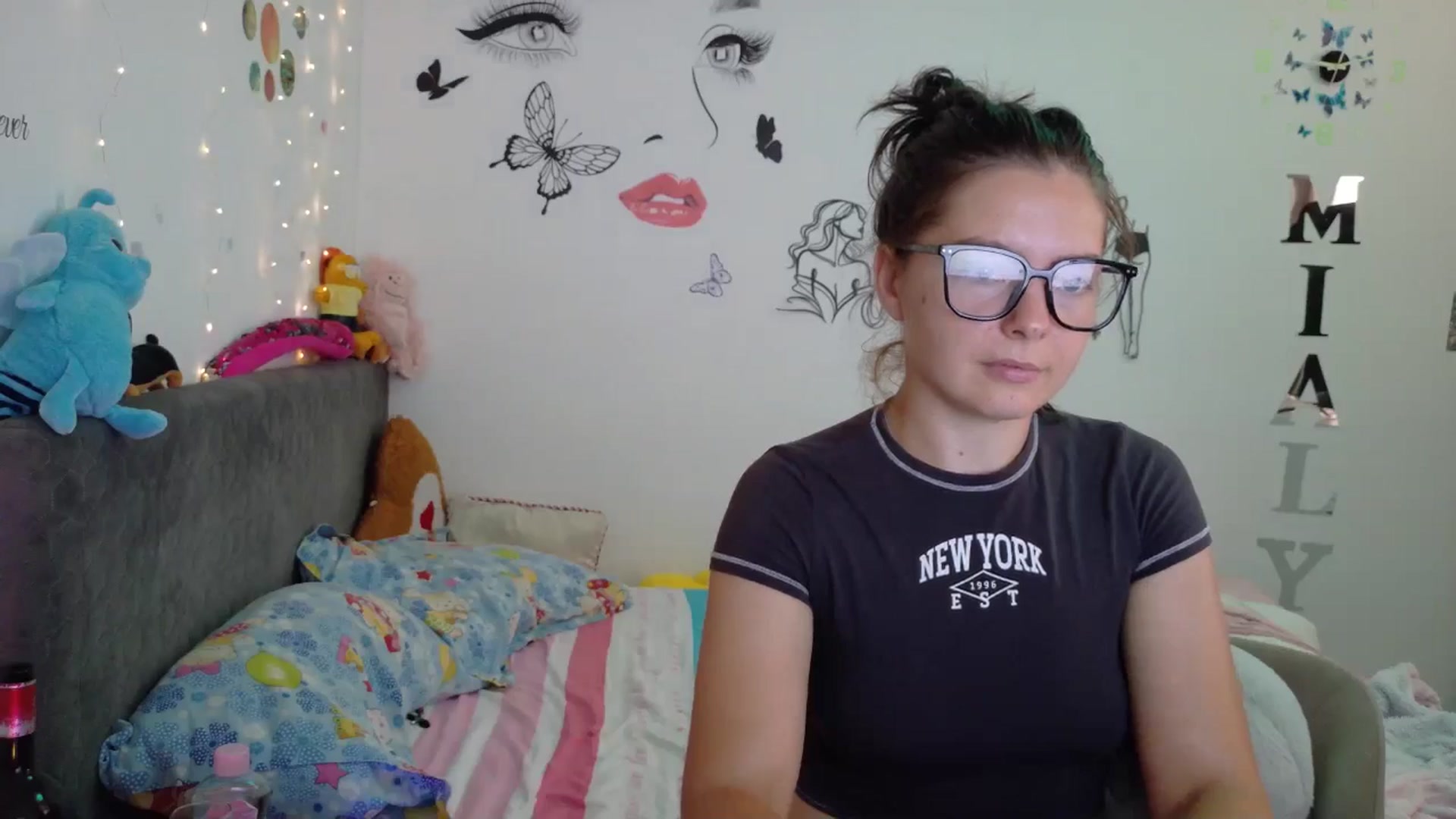Gallery image thumbnail from YreneA's myfreecams stream on, 08/11/2025, 06:16 image 17 of 20
