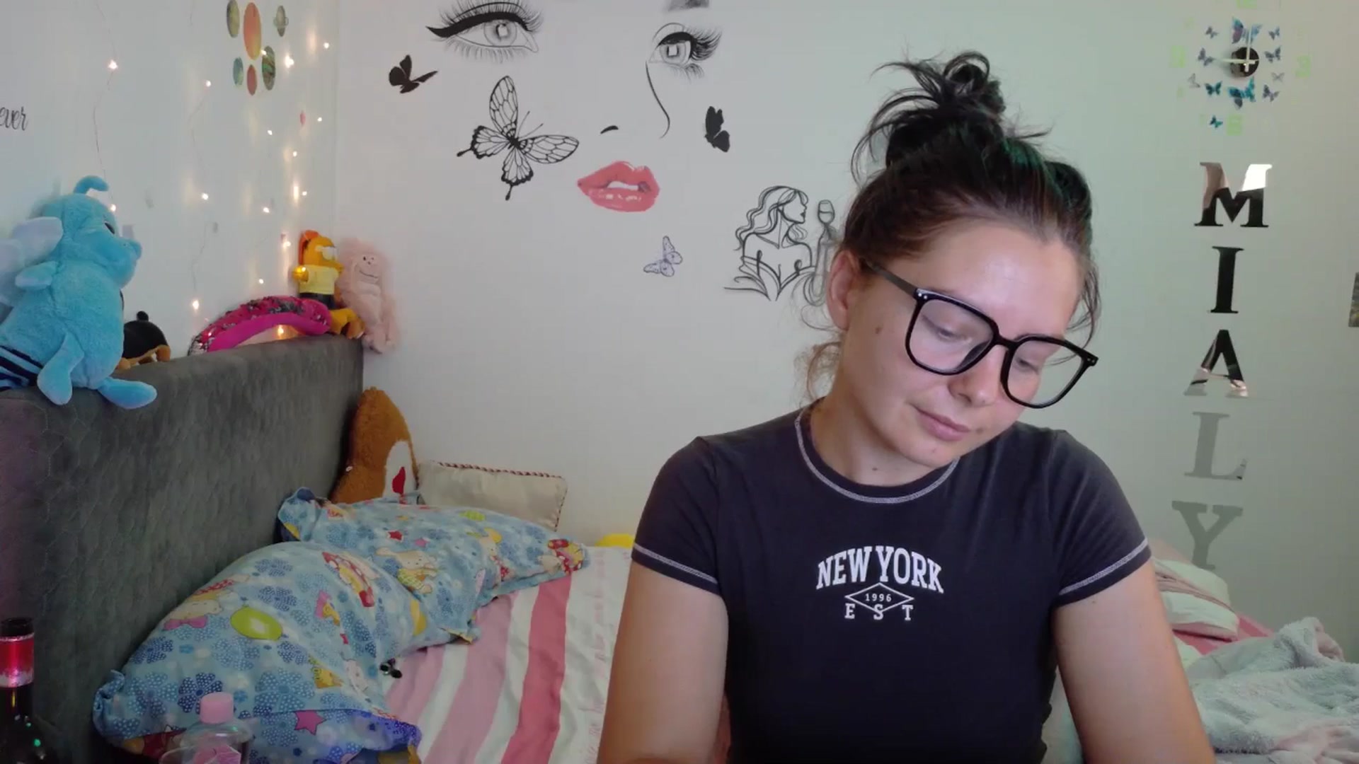 Gallery image thumbnail from YreneA's myfreecams stream on, 08/11/2025, 06:16 image 5 of 20
