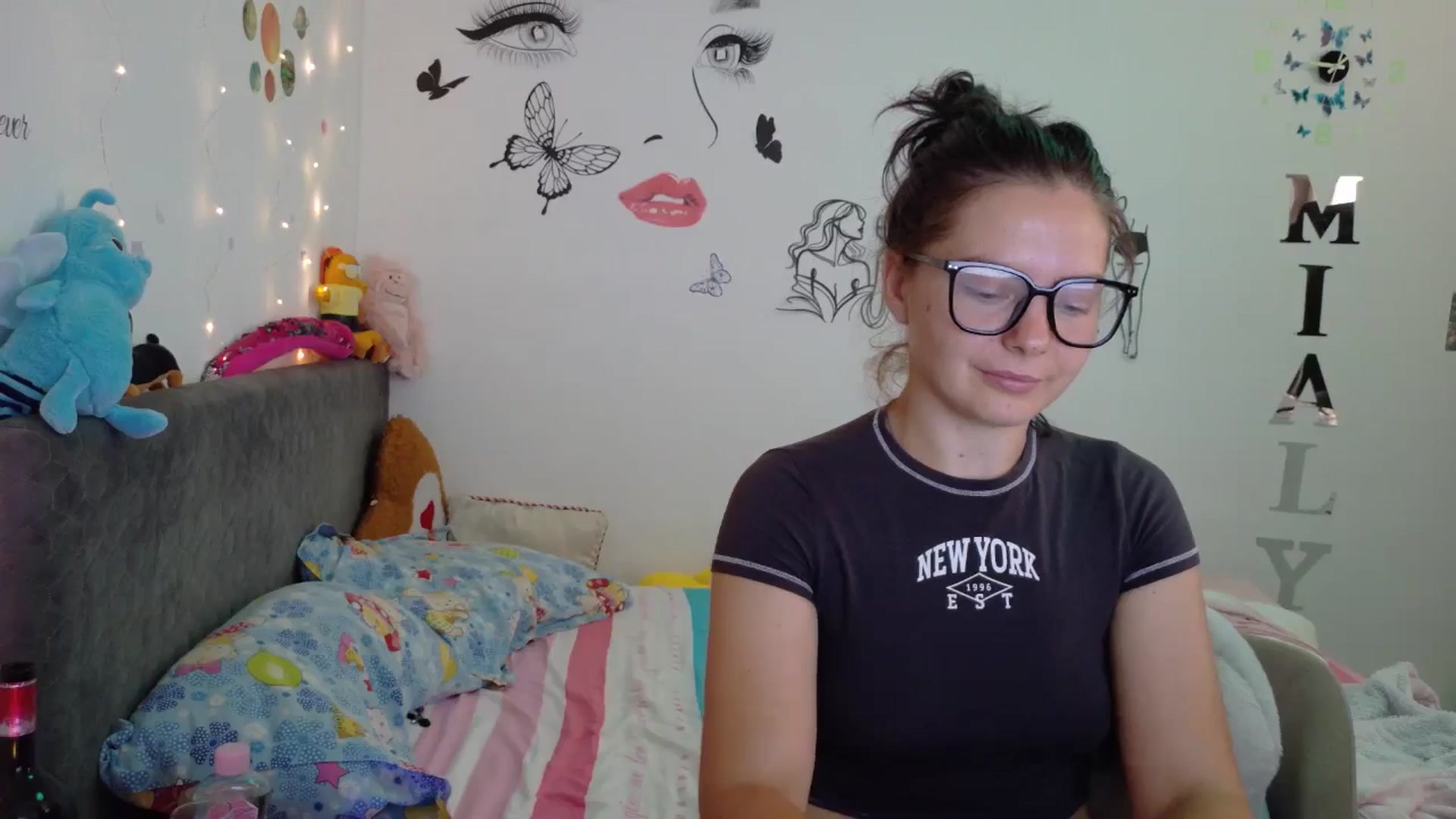 Gallery image thumbnail from YreneA's myfreecams stream on, 08/11/2025, 06:16 image 13 of 20