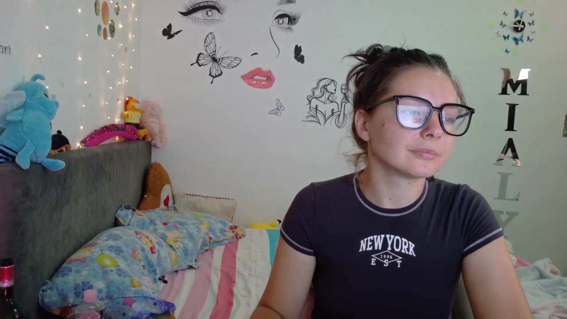 Gallery image thumbnail from YreneA's myfreecams stream on, 08/11/2025, 06:16 image 7 of 20