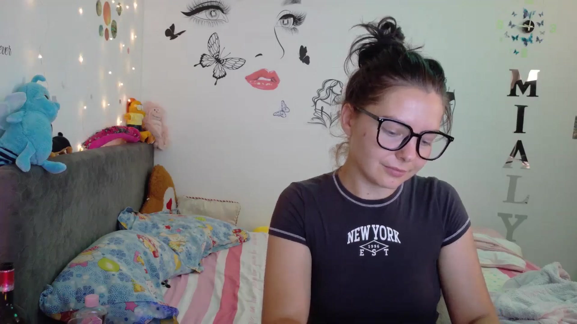 Gallery image thumbnail from YreneA's myfreecams stream on, 08/11/2025, 06:16 image 6 of 20