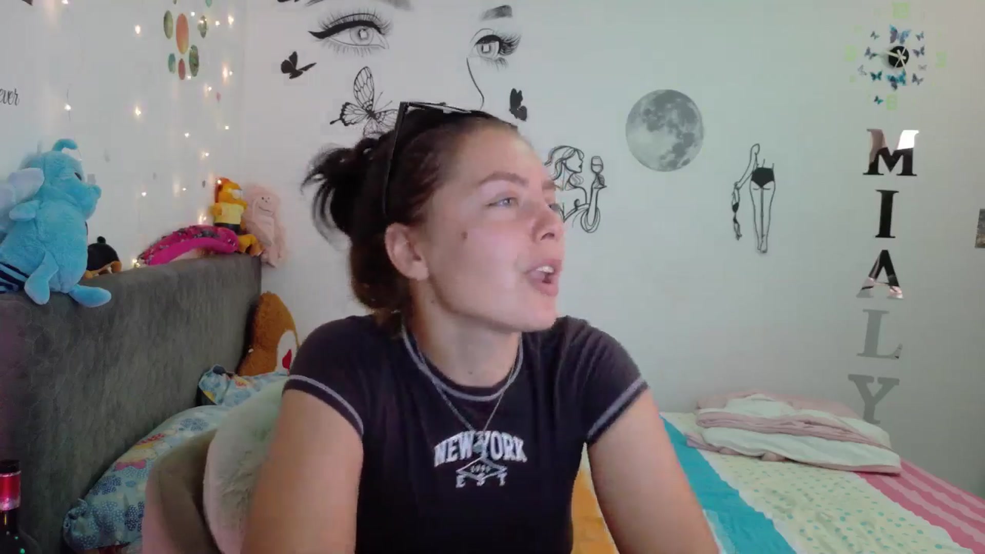 Gallery image thumbnail from YreneA's myfreecams stream on, 08/11/2025, 06:31 image 7 of 20
