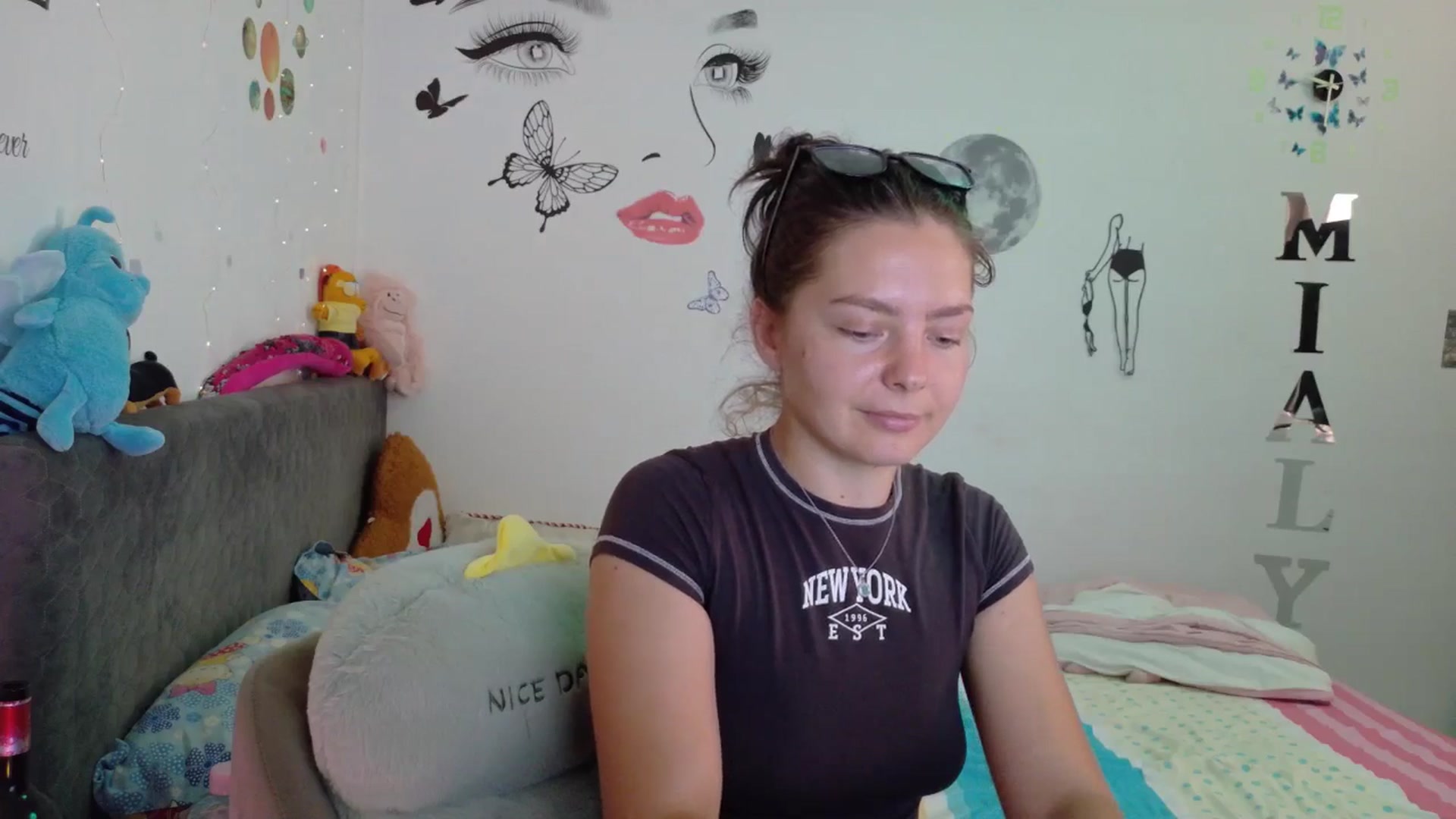 Gallery image thumbnail from YreneA's myfreecams stream on, 08/11/2025, 06:31 image 18 of 20