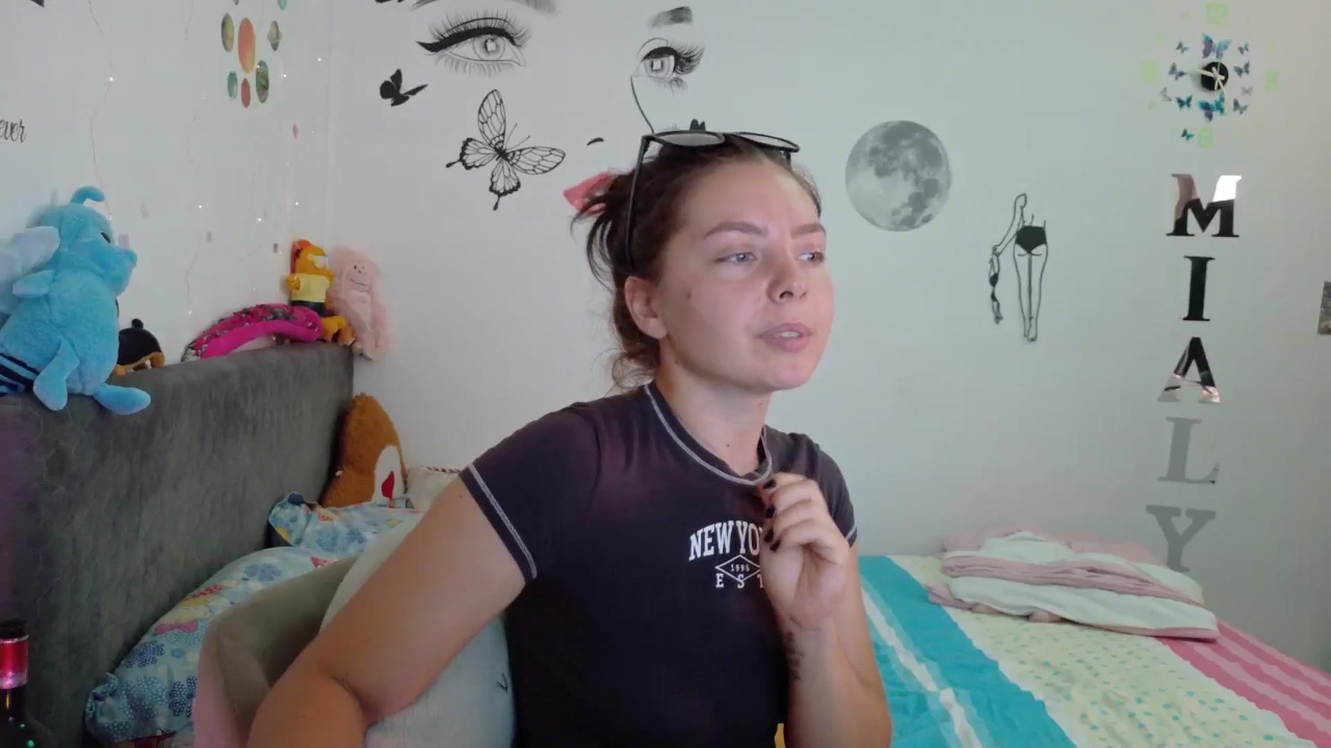 Gallery image thumbnail from YreneA's myfreecams stream on, 08/11/2025, 06:31 image 6 of 20