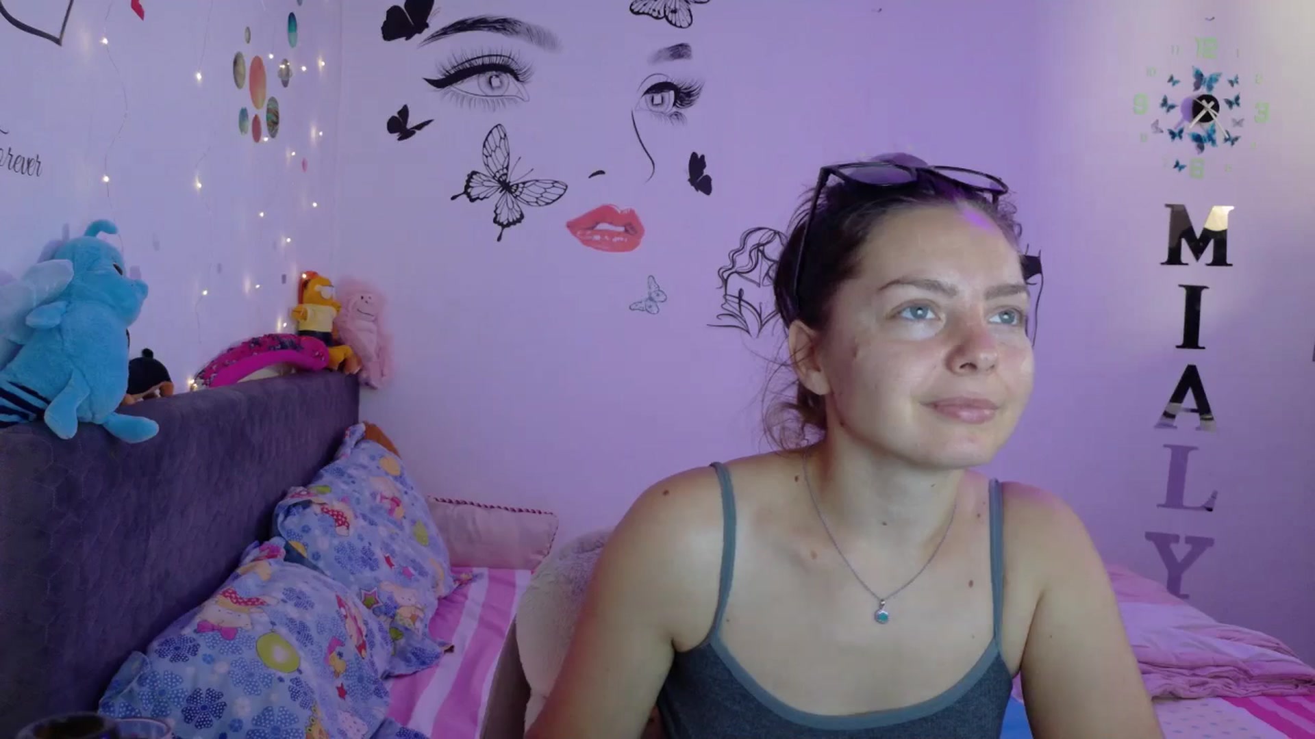 Gallery image thumbnail from YreneA's myfreecams stream on, 08/12/2025, 04:40 image 17 of 20