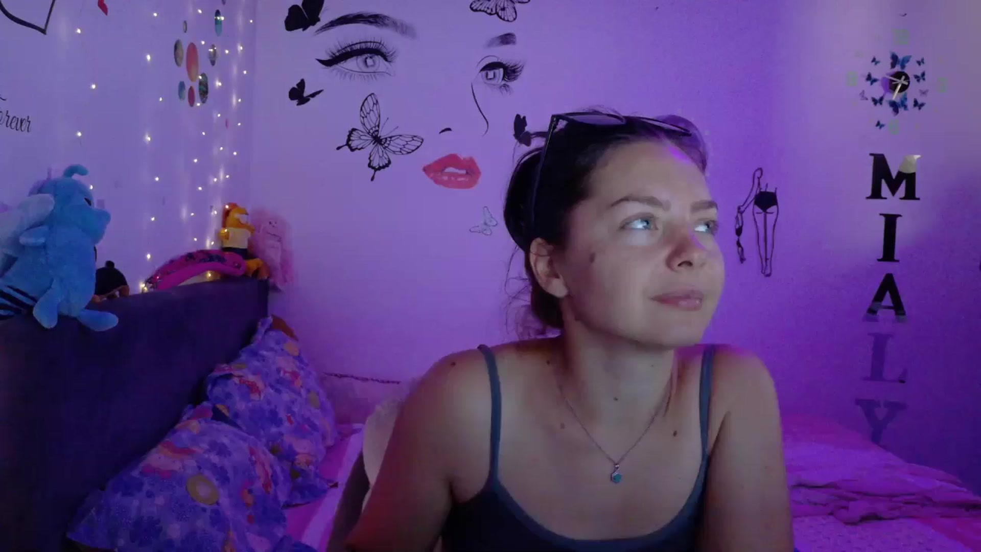 Gallery image thumbnail from YreneA's myfreecams stream on, 08/12/2025, 04:40 image 7 of 20
