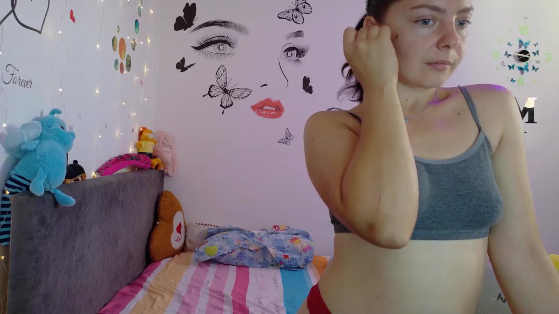 Gallery image thumbnail from YreneA's myfreecams stream on, 08/12/2025, 06:37 image 13 of 20