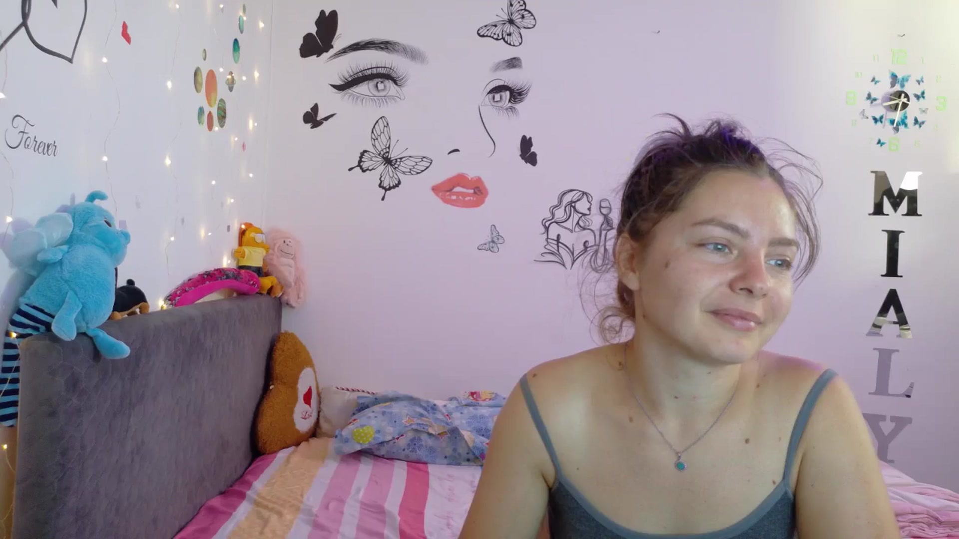 Gallery image thumbnail from YreneA's myfreecams stream on, 08/12/2025, 06:37 image 1 of 20
