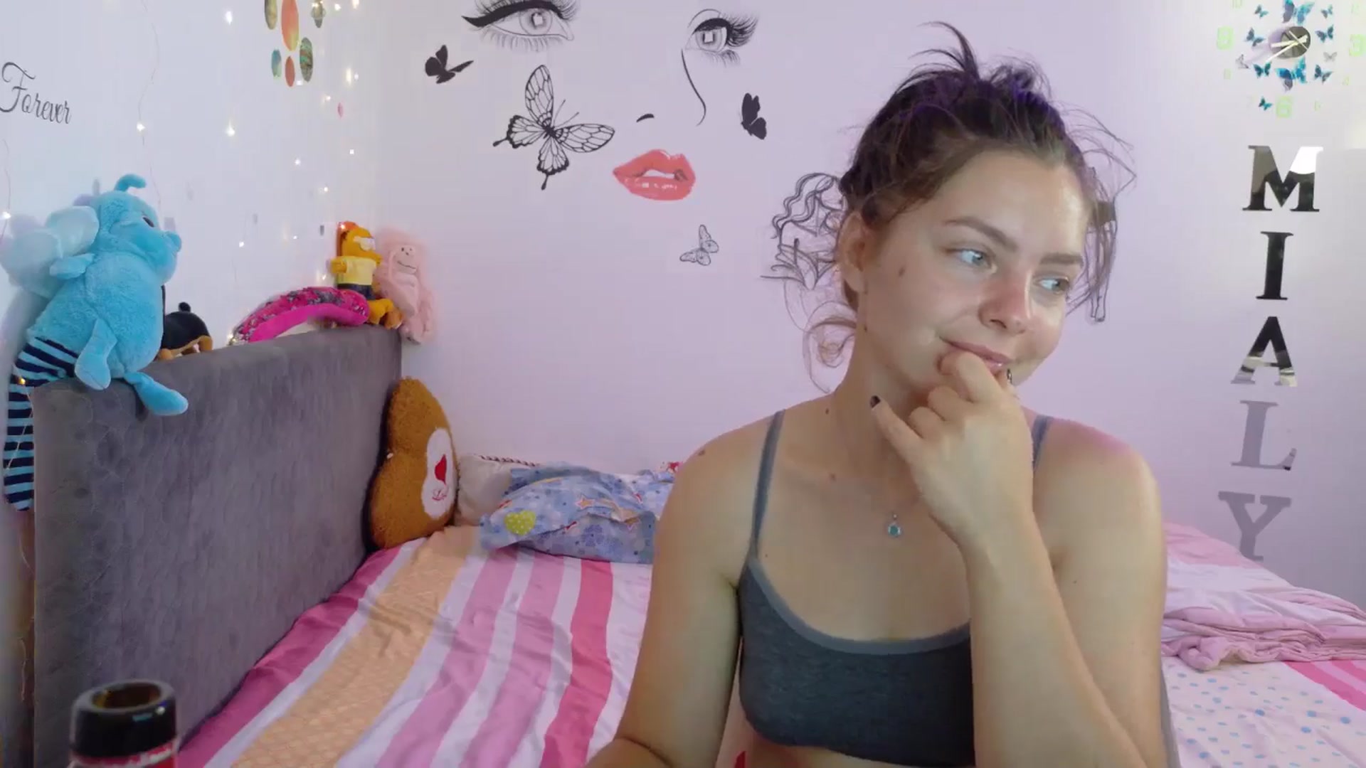 Gallery image thumbnail from YreneA's myfreecams stream on, 08/12/2025, 06:37 image 3 of 20