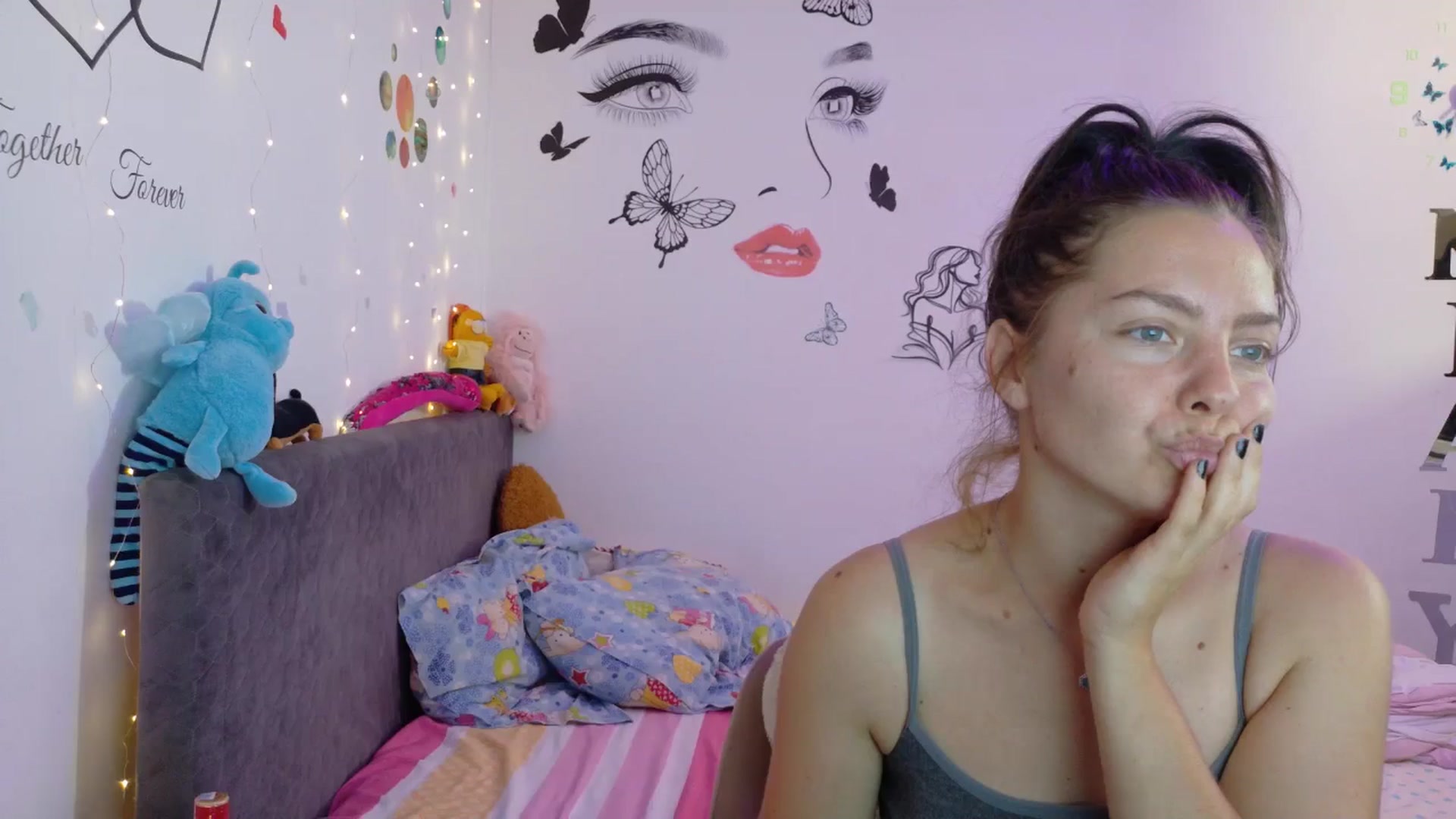 Gallery image thumbnail from YreneA's myfreecams stream on, 08/13/2025, 05:59 image 9 of 20