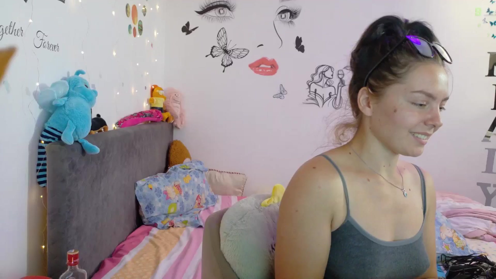 Gallery image thumbnail from YreneA's myfreecams stream on, 08/13/2025, 05:59 image 19 of 20